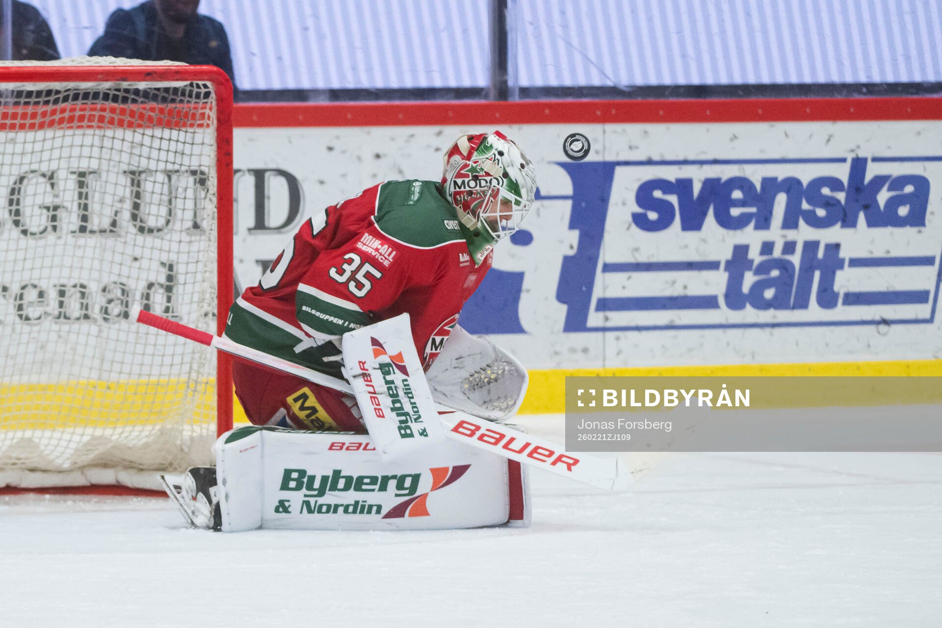 Modos målvakt Adam Werner