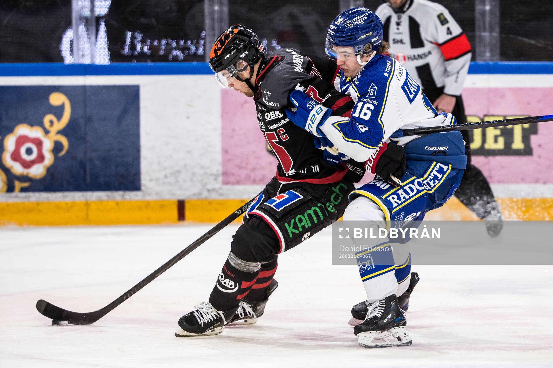Örebros Glenn Gustafsson och Leksands Rocky Langvardt
