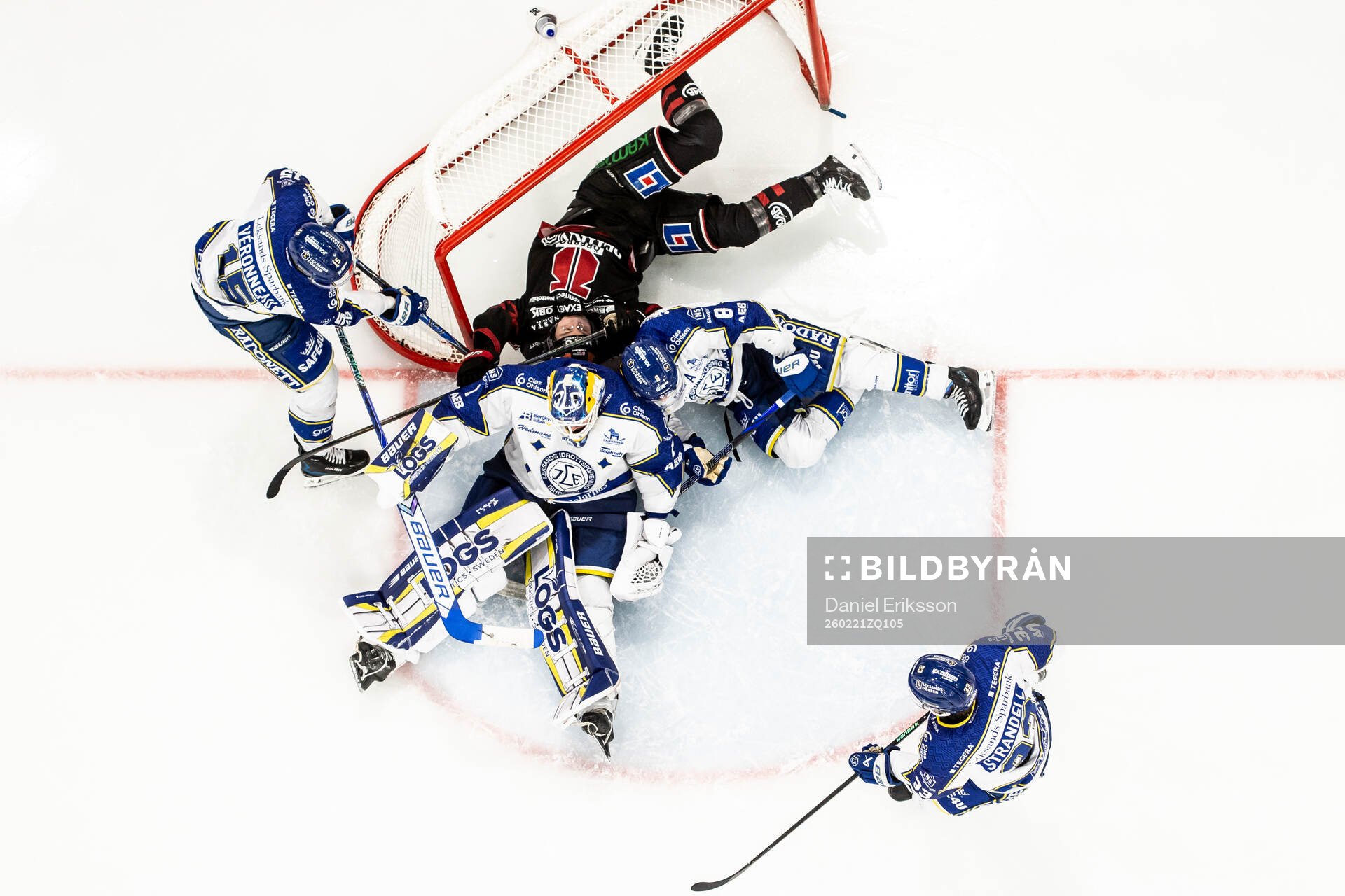 Leksands Max Veronneau och Leksands målvakt Marcus Gidlöf