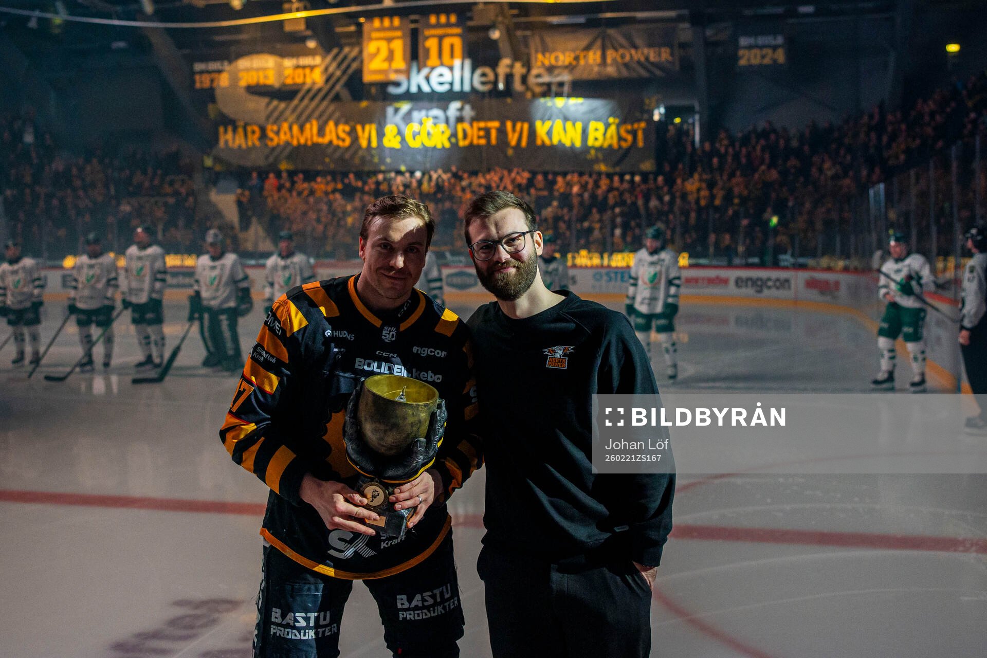 Skellefteås Pär Lindholm tilldelas Pontus Petterström