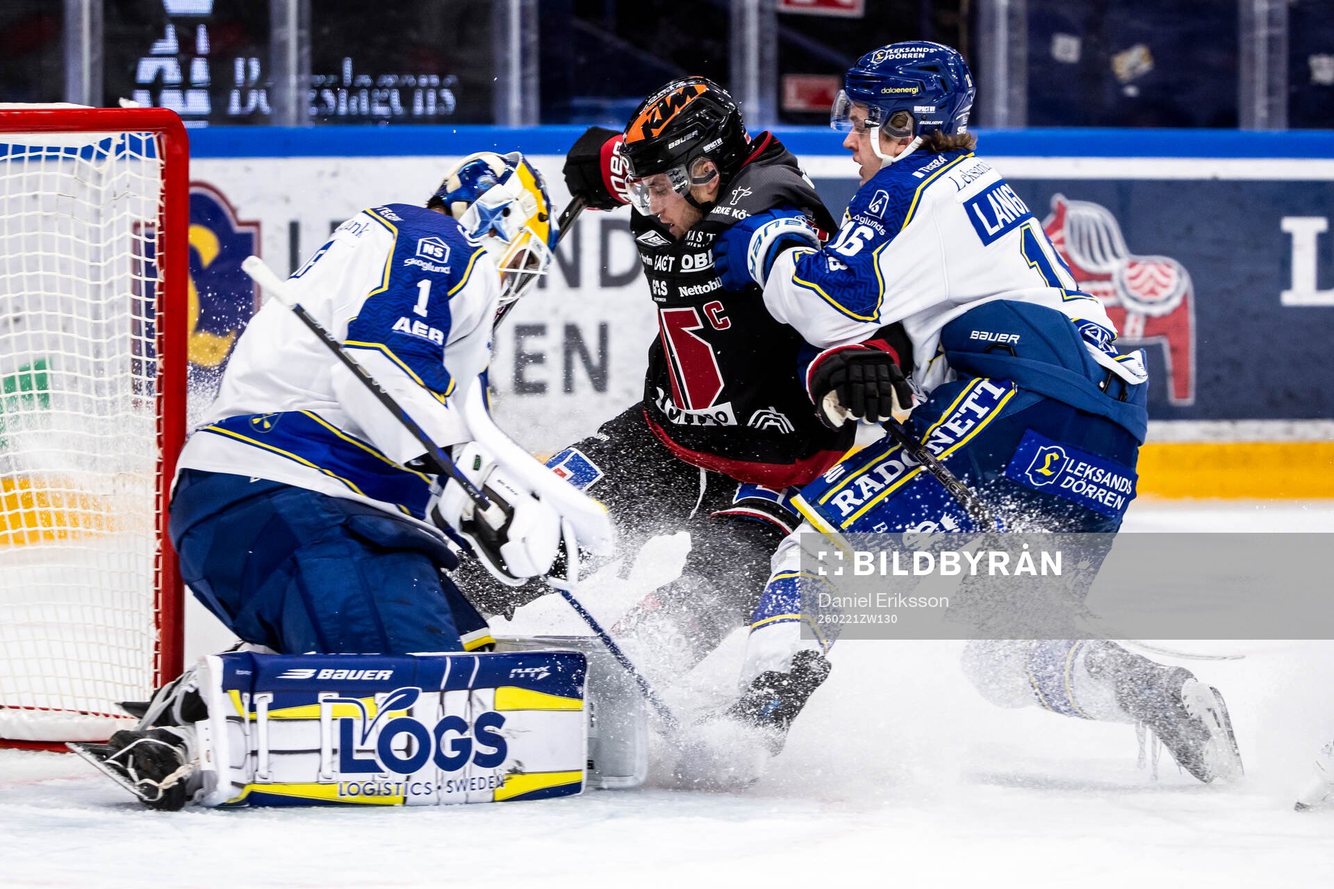 Leksands målvakt Marcus Gidlöf och Örebros Glenn