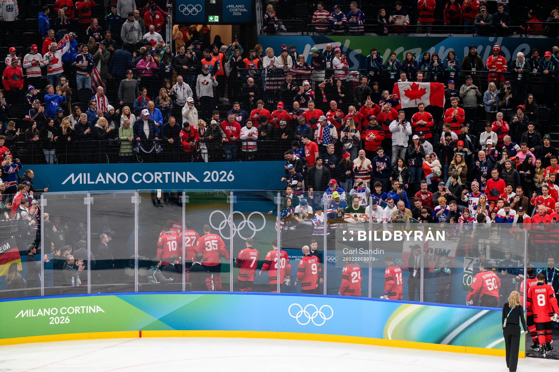 Players of Canada looks dejected