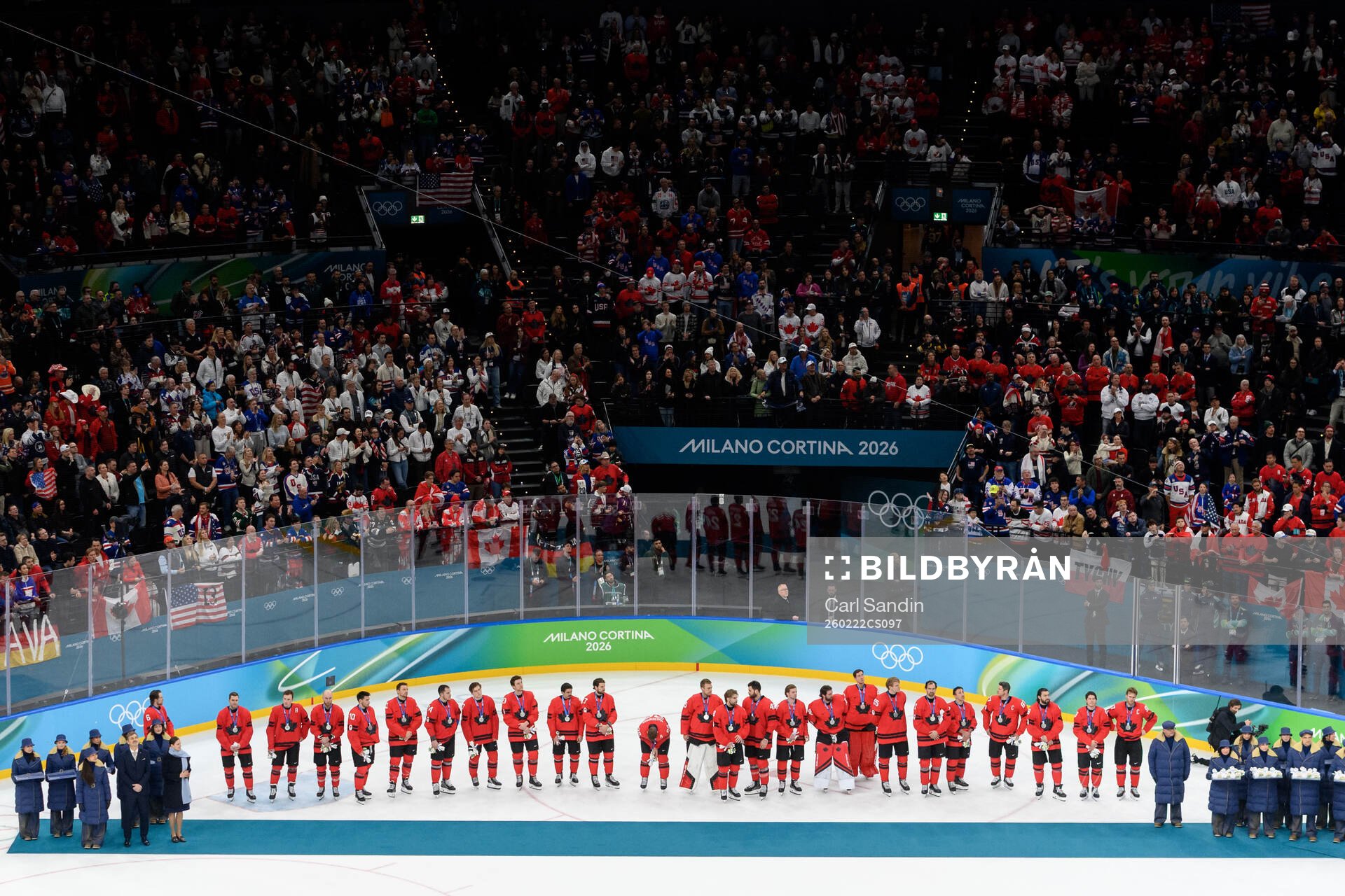 The players of Canada with their silver medals
