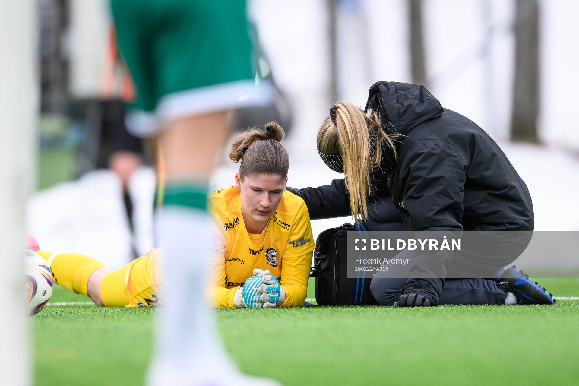 Alingsås målvakt Tea Olin har ont
