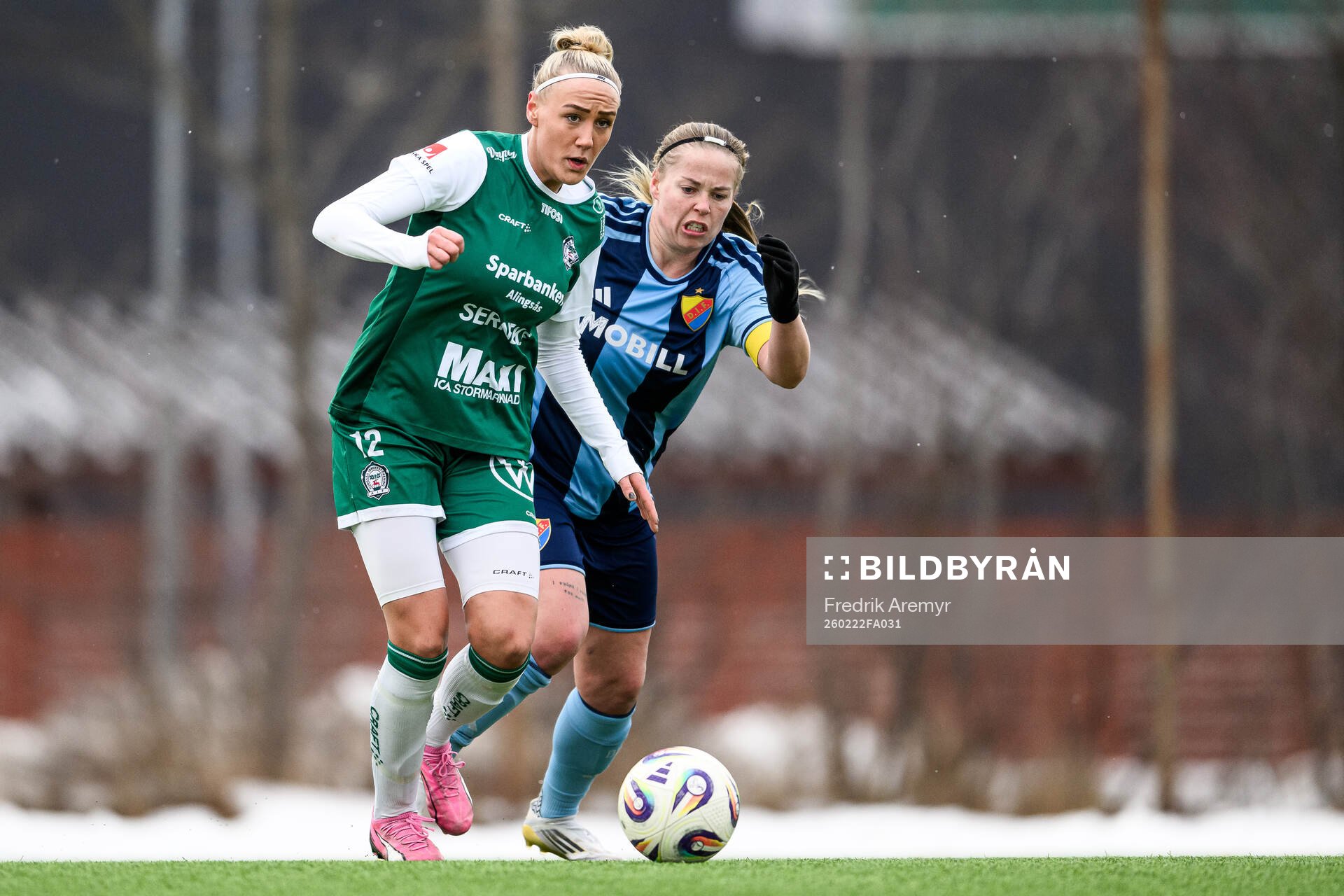 Alingsås Maja Ragnewall och Djurgårdens Therese Åsland