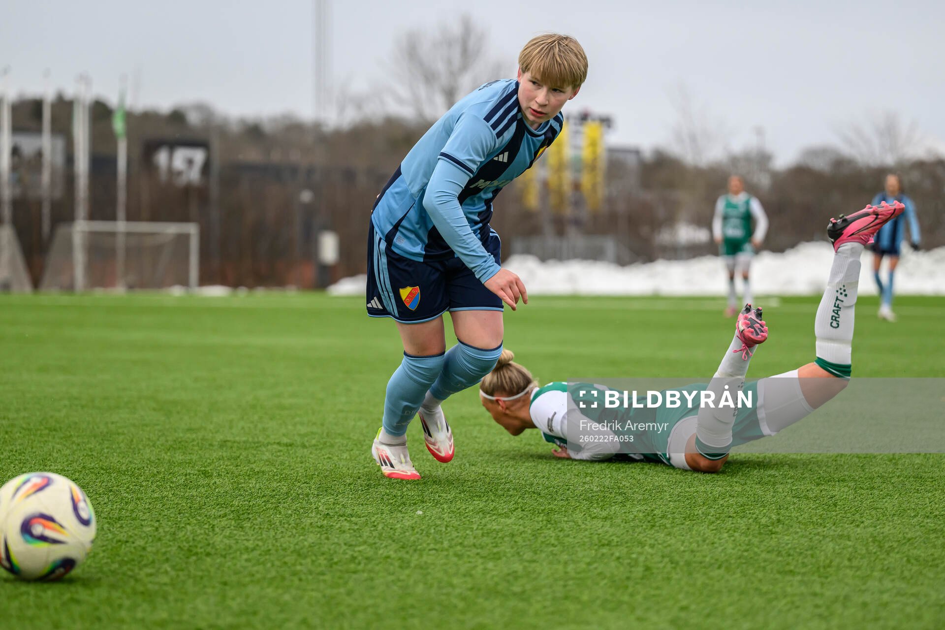 Djurgårdens Olivia Ulenius och Alingsås Maja Ragnewall