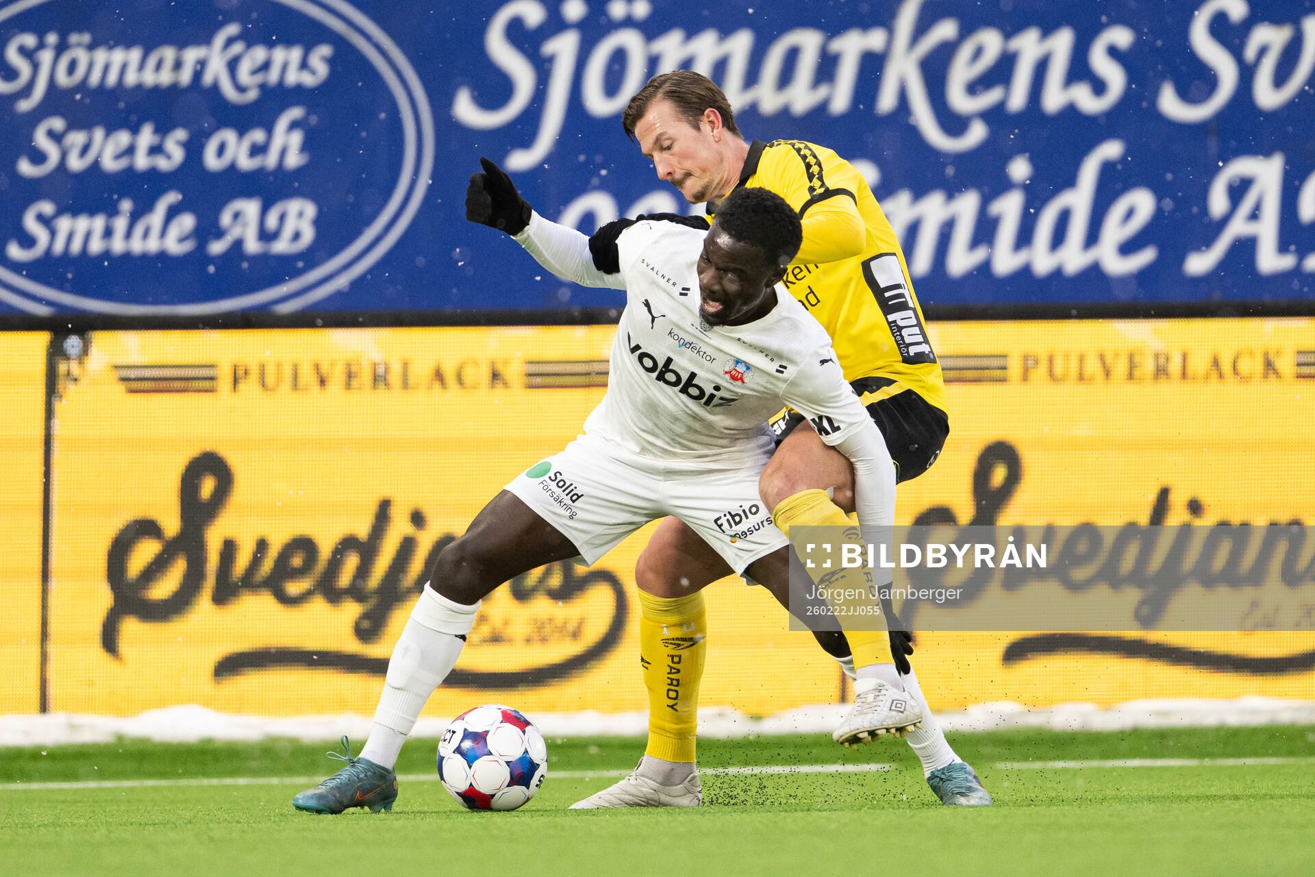 Helsingborgs Samuel Asoma och Elfsborgs Simon Olsson