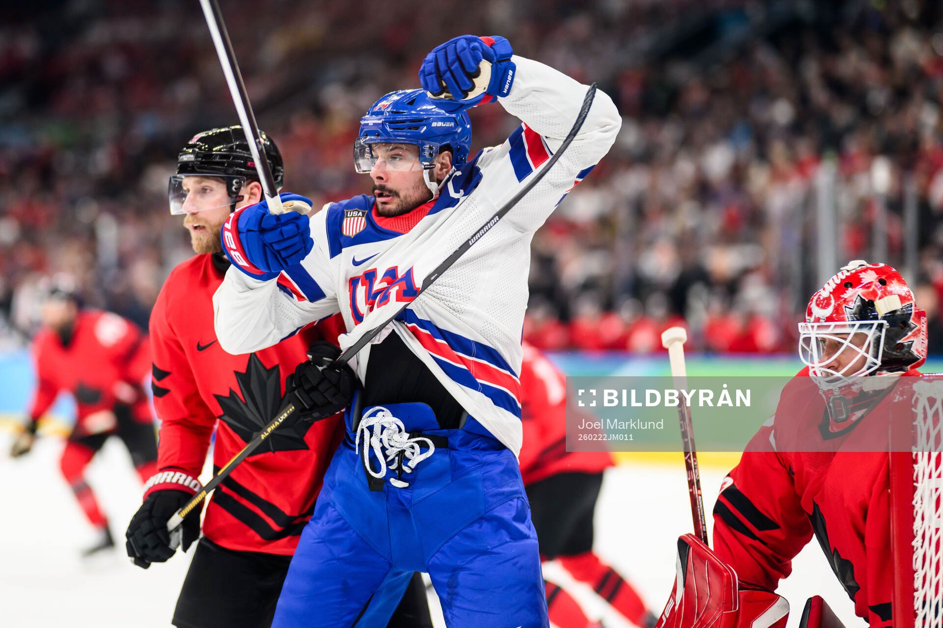 Sam Bennett of Canada and Auston Matthews of USA in the