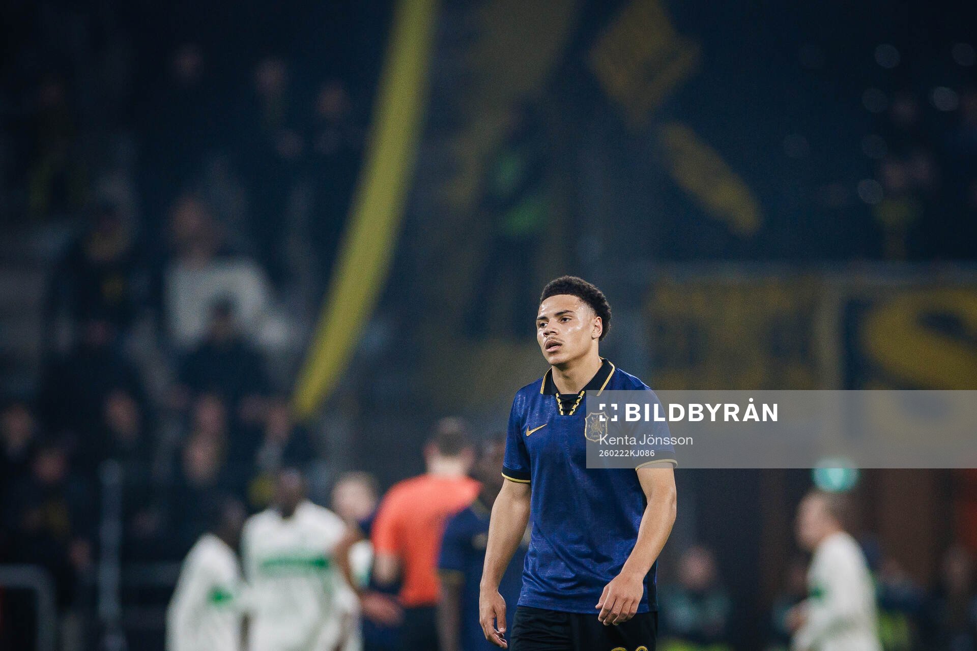 uAIKs Kevin Filling deppar nder fotbollsmatchen i Svenska