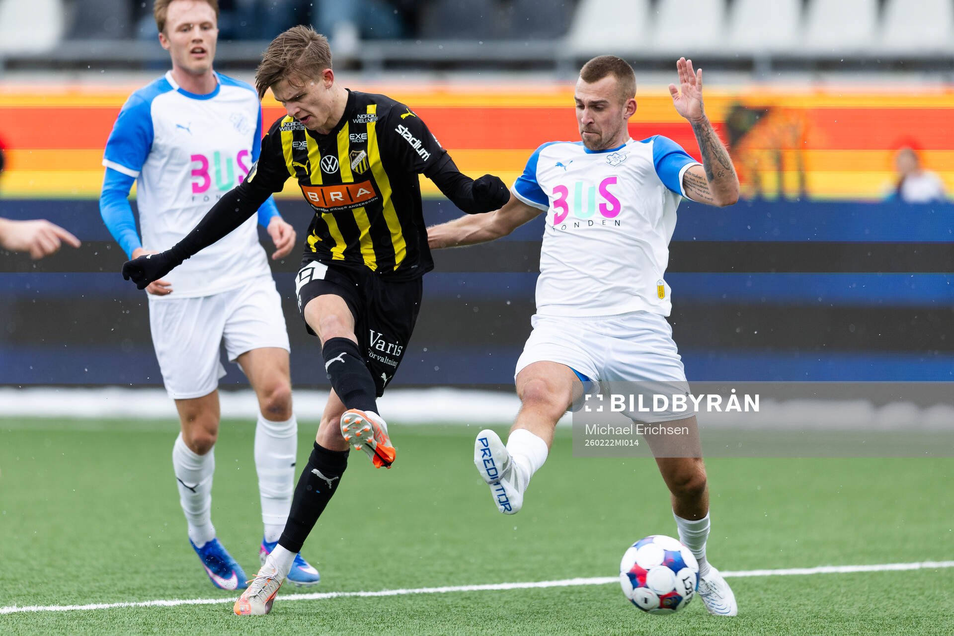 Häckens Adrian Svanbäck skjuter 1-0