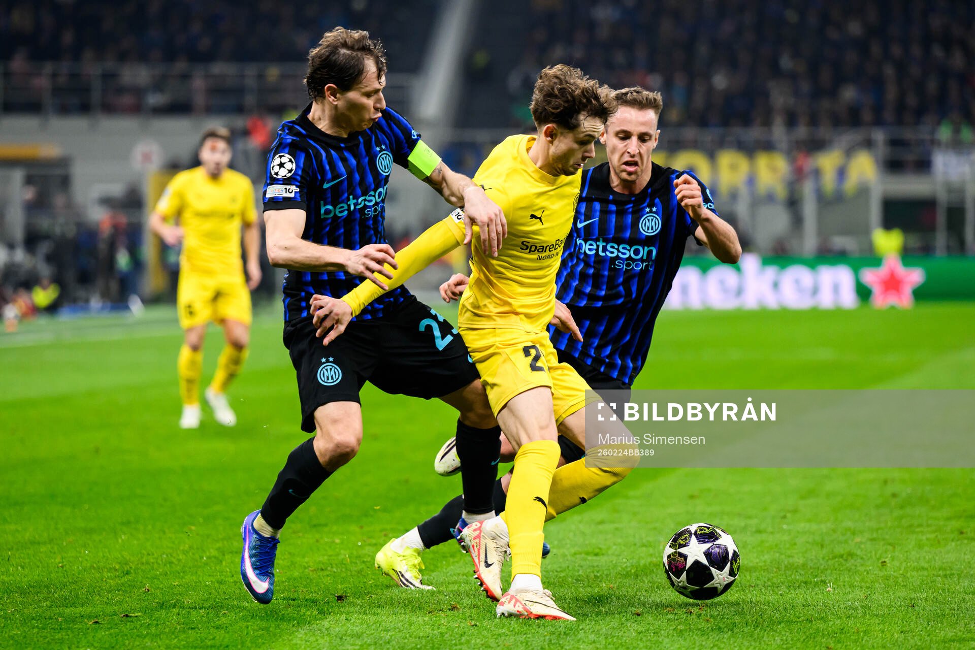 Håkon Evjen of Bodø/Glimt and Nicolò Barella of Inter