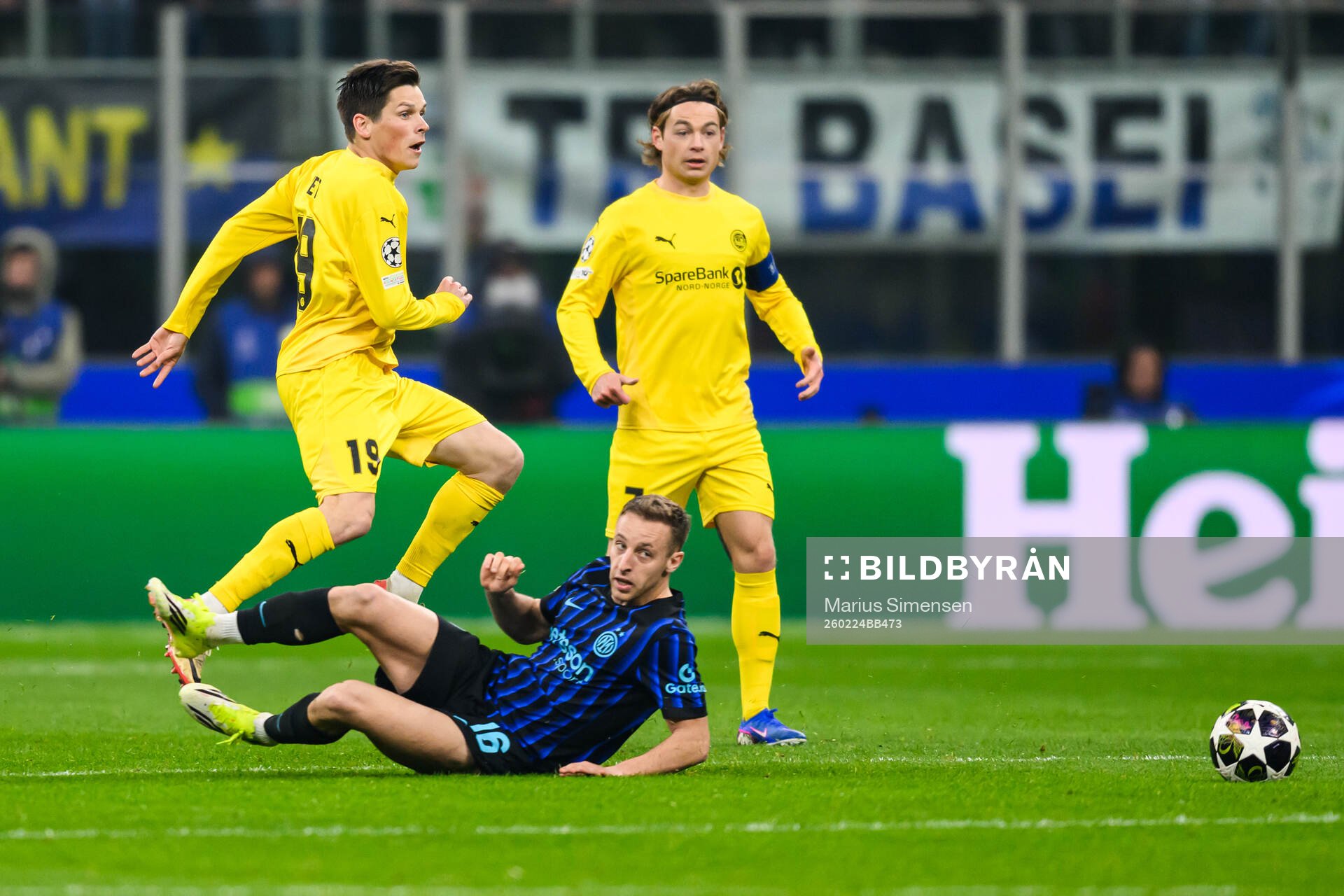 Sondre Brunstad Fet of Bodø/Glimt and Davide Frattesi of