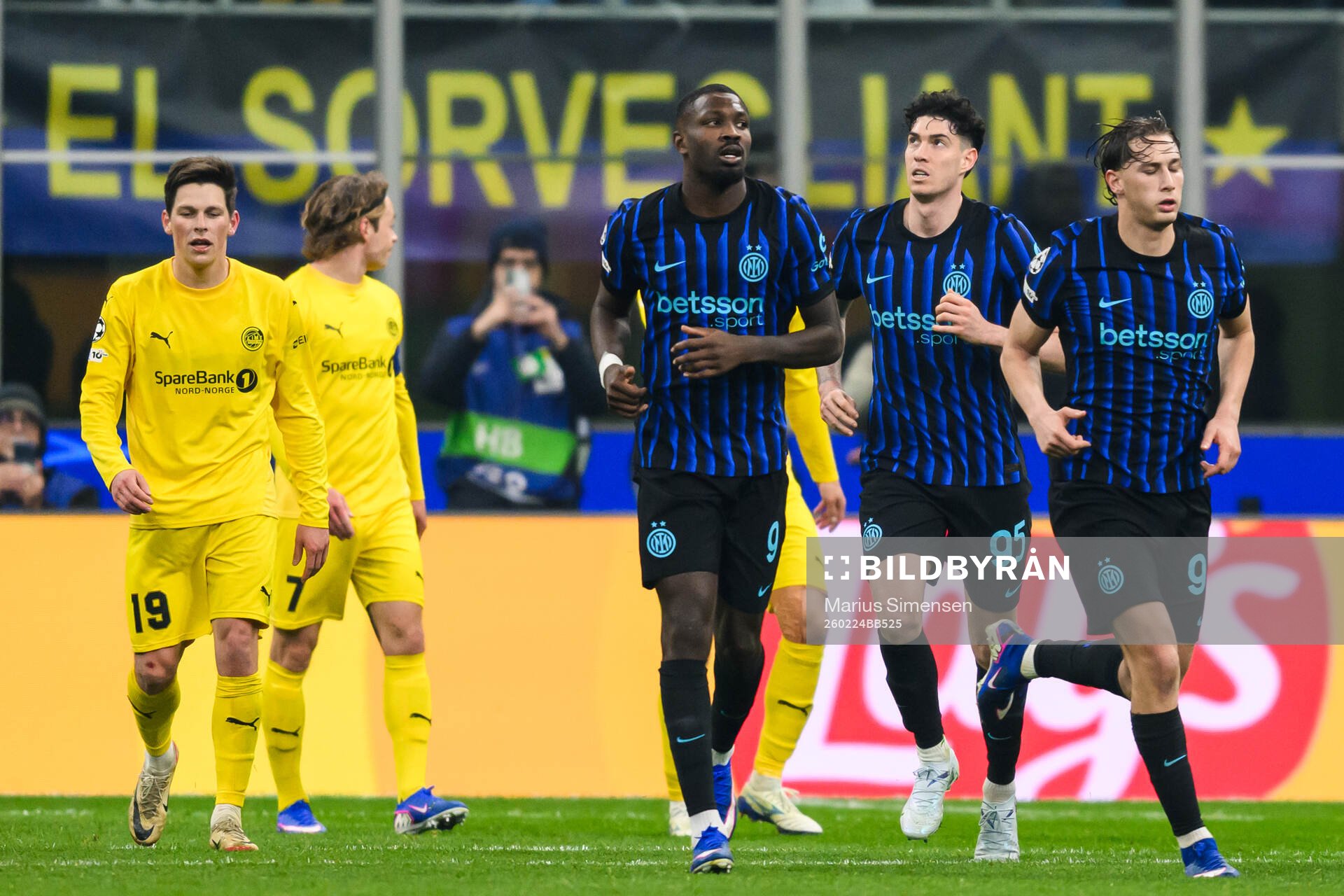 Alessandro Bastoni of Inter celebrates