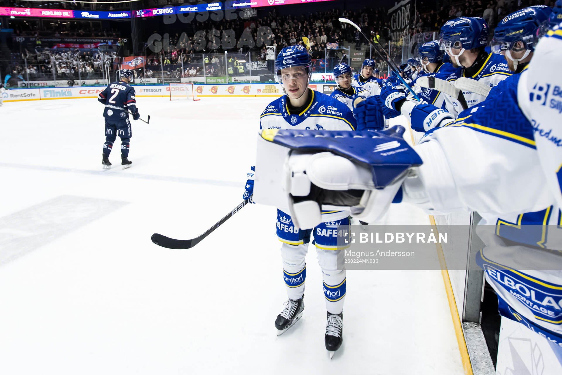 Leksands Lukas Vejdemo jublar