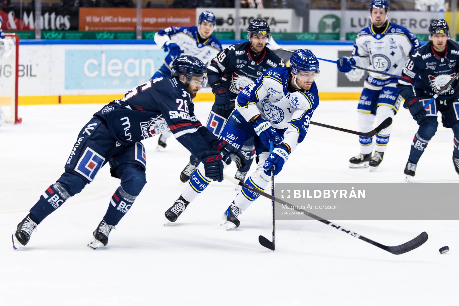 Linköpings Max Martin och Leksands Peter Cehlarik