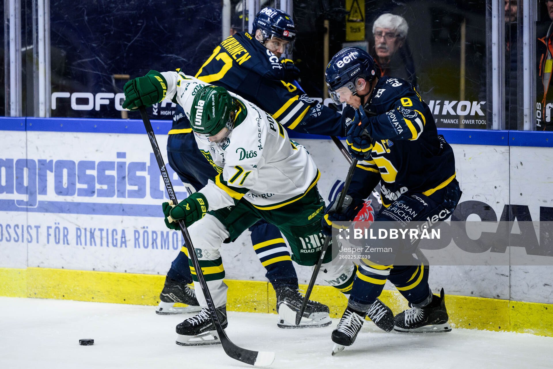 Björklövens Gustav Possler och Södertäljes Roope