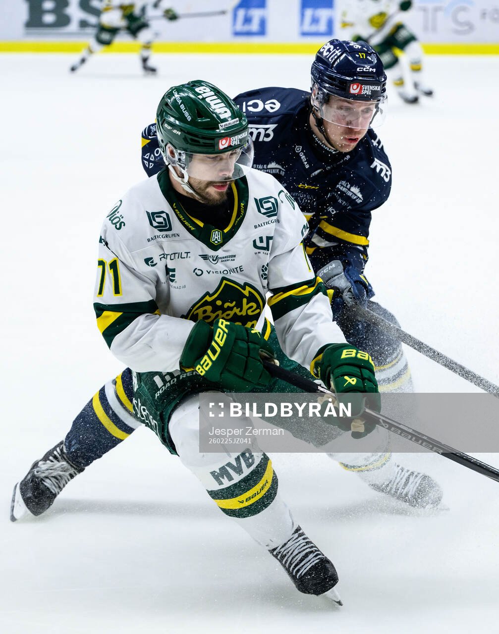 Björklövens Gustav Possler och Södertäljes Carter Ashton