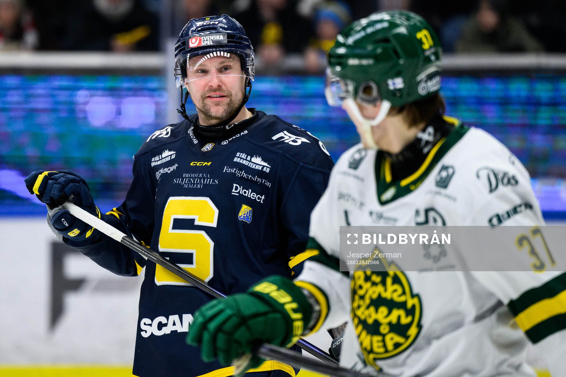 Södertäljes Jonas Ahnelöv och Björklövens Lenni