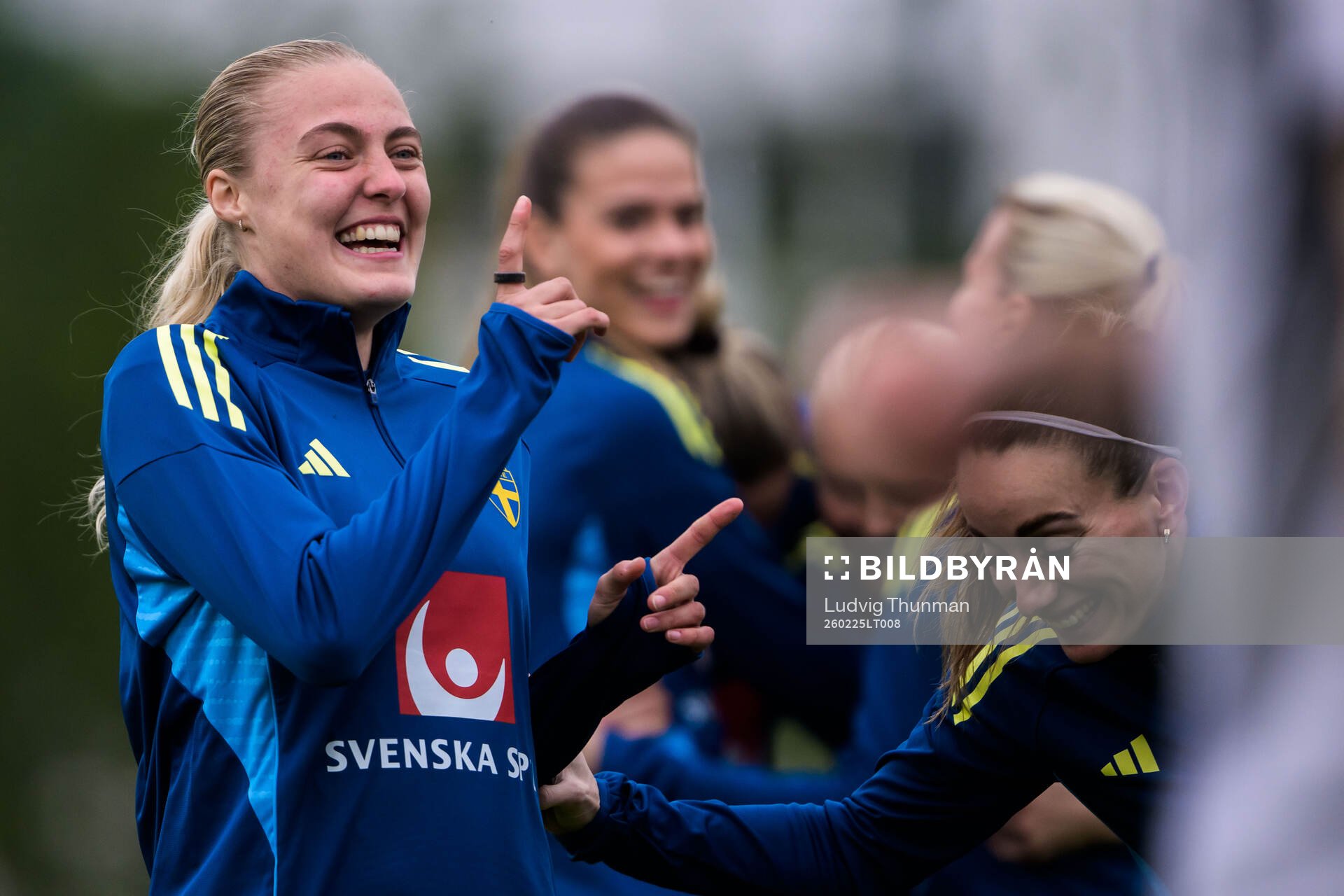 Elma Junttila Nelhage and Kosovare Asllani of the Swedish