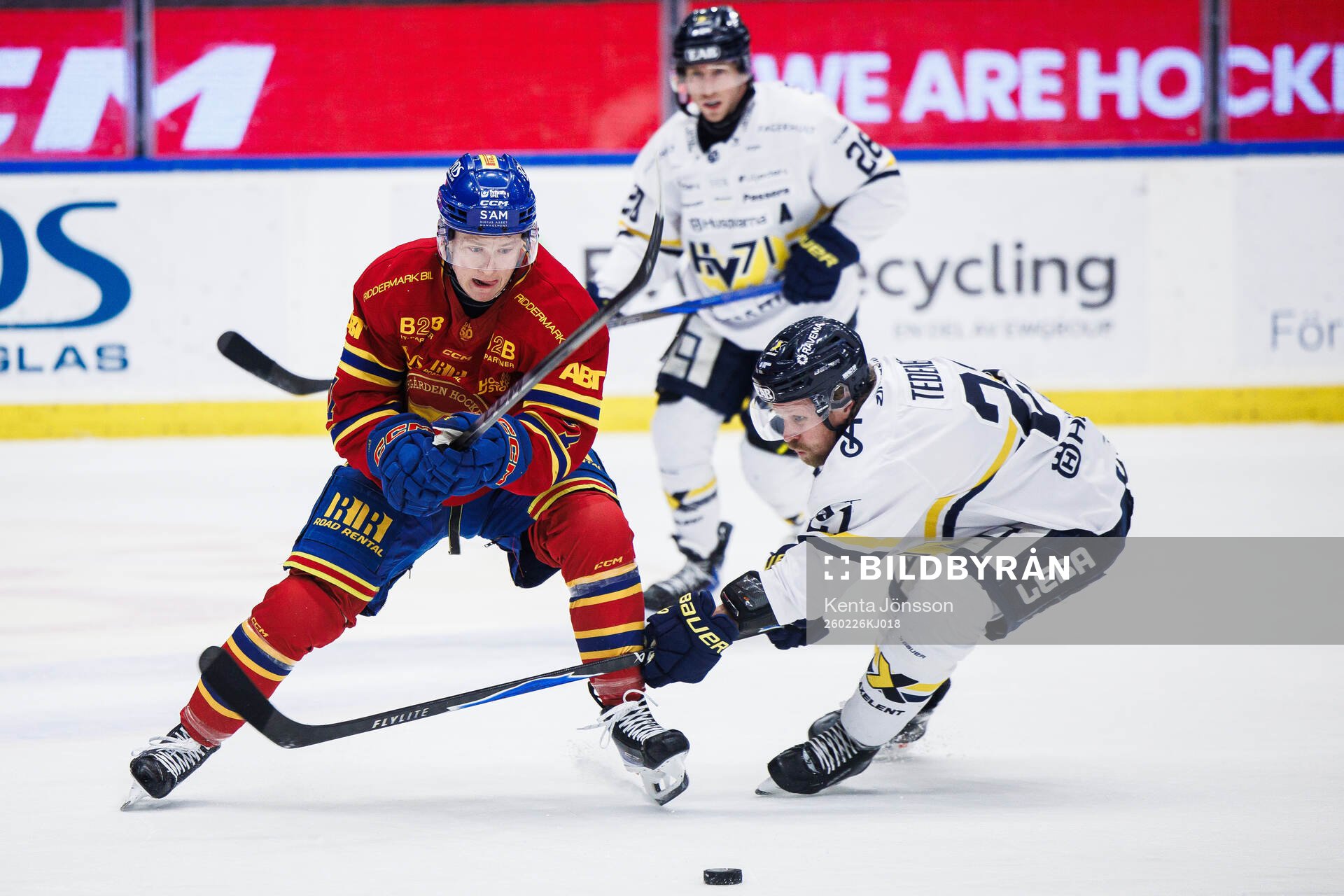 Djurgårdens Joseph Snively och HV71s Mattias Tedenby