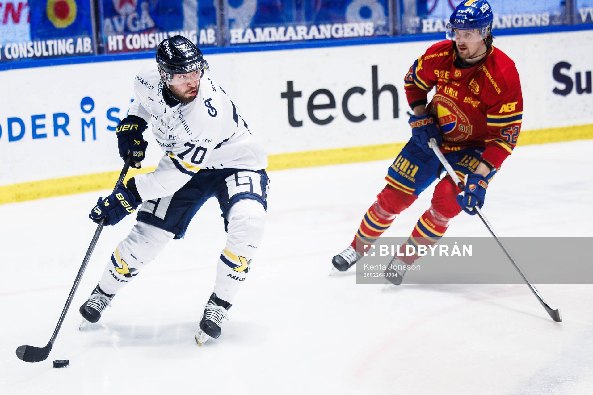 HV71s Lukas Rousek och Djurgårdens Philip Holm