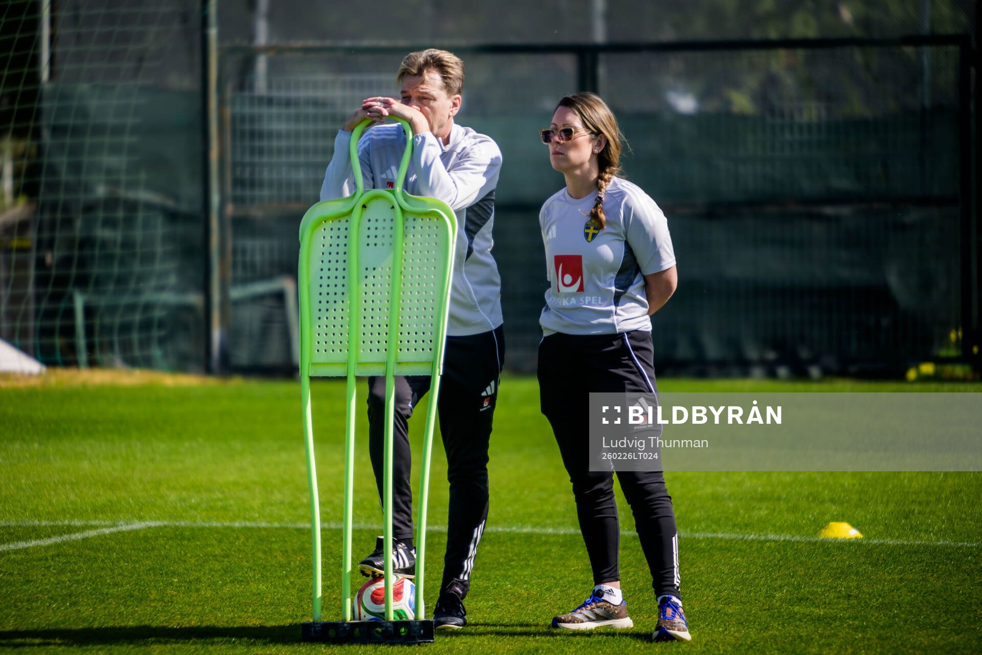 Head coach Tony Gustavsson and psychologist Sara Hammer of
