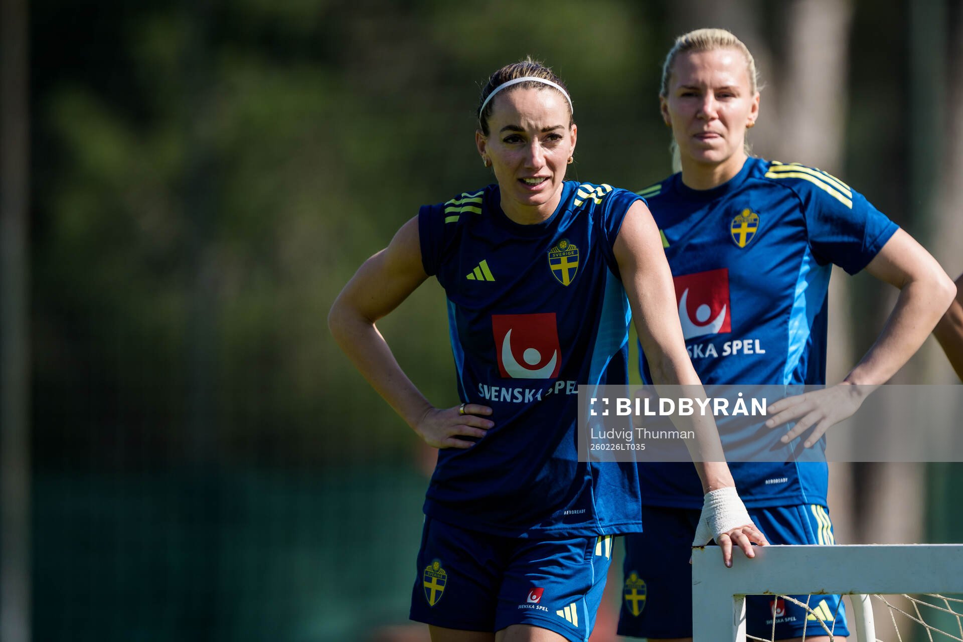Kosovare Asllani and Josefine Rybrink of the Swedish