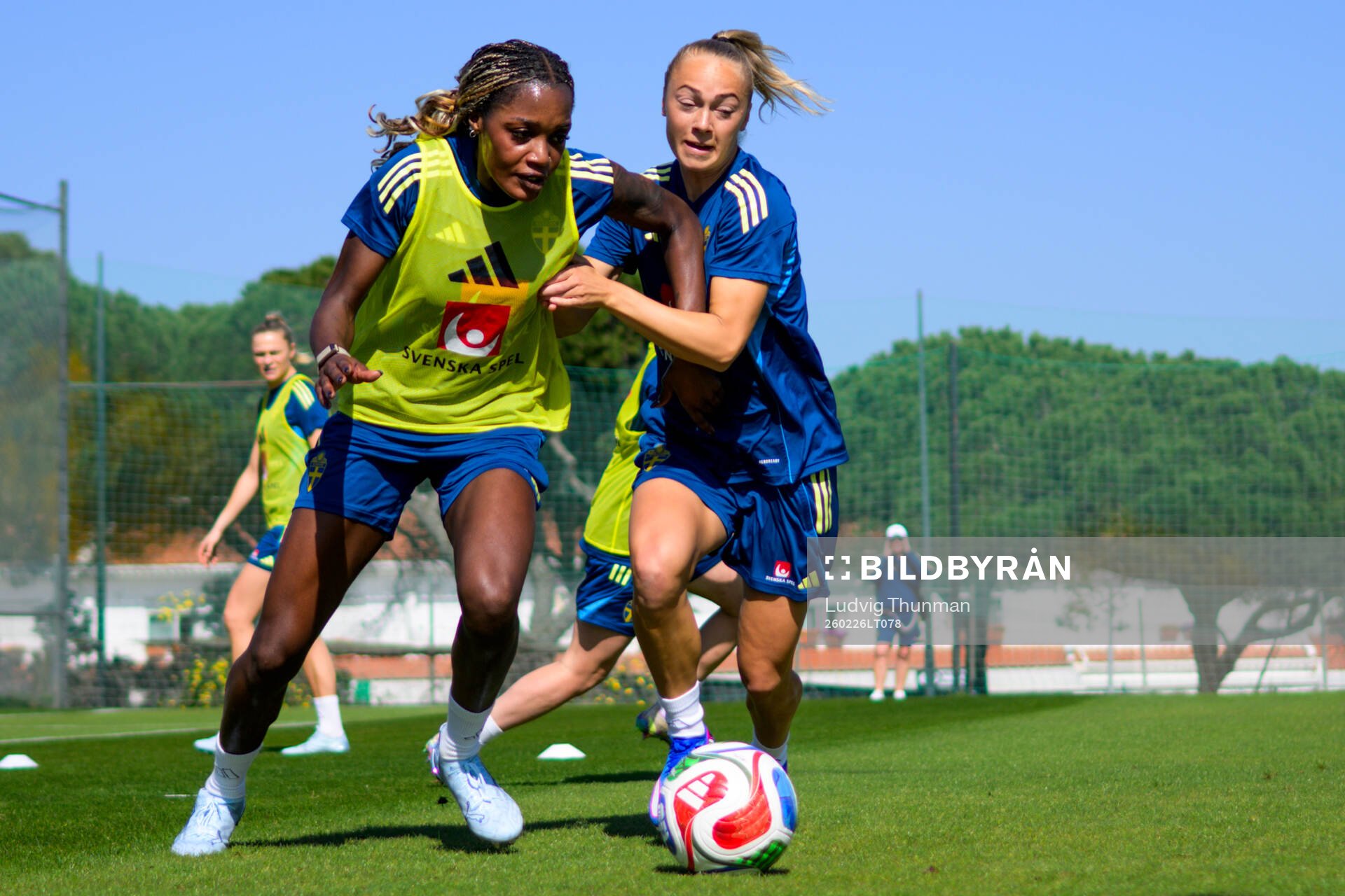 Evelyn Ijeh and Hanna Bennison of the Swedish women's