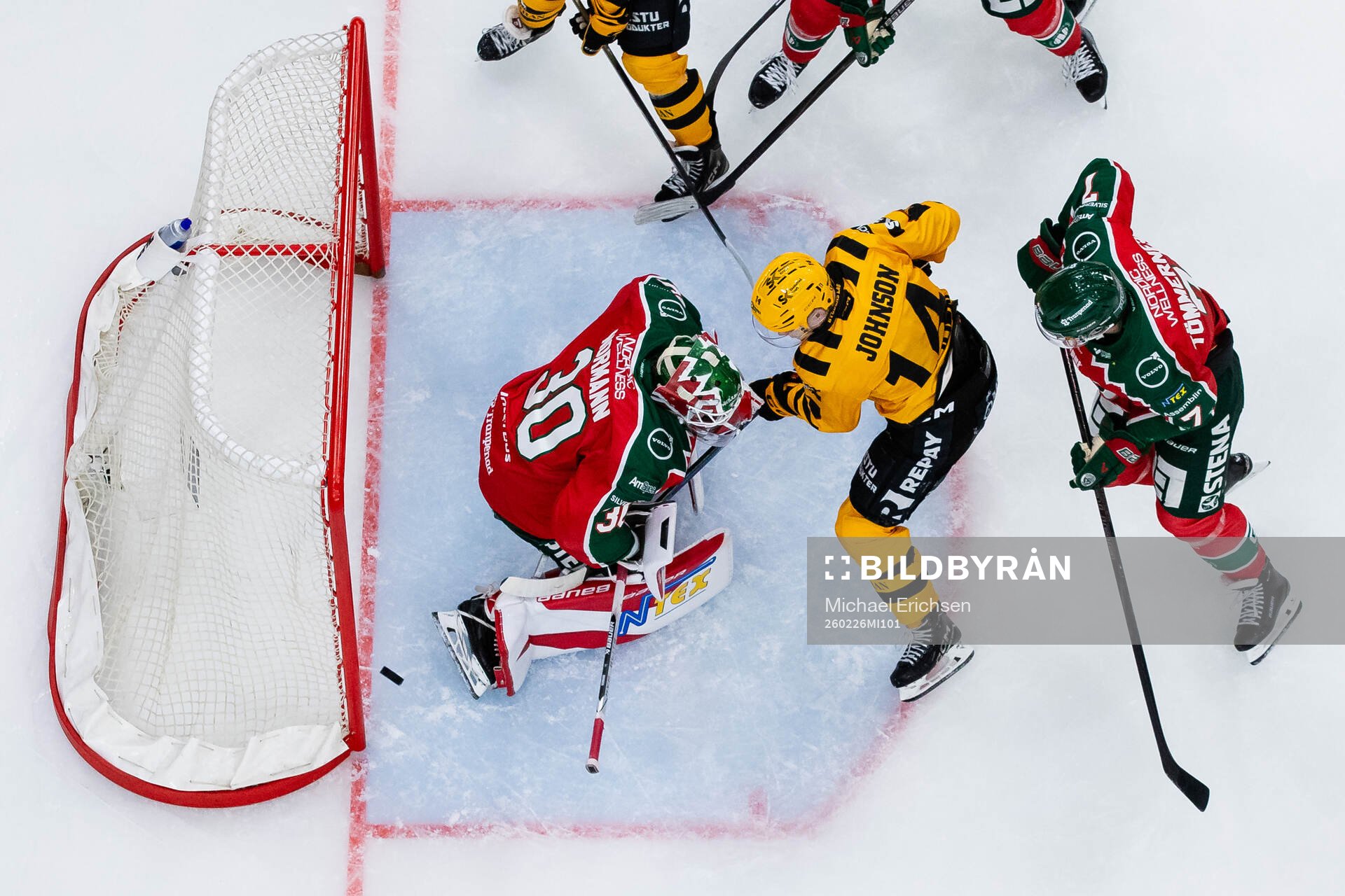 Skellefteås Andreas Johnson gör 0-1 på Frölundas