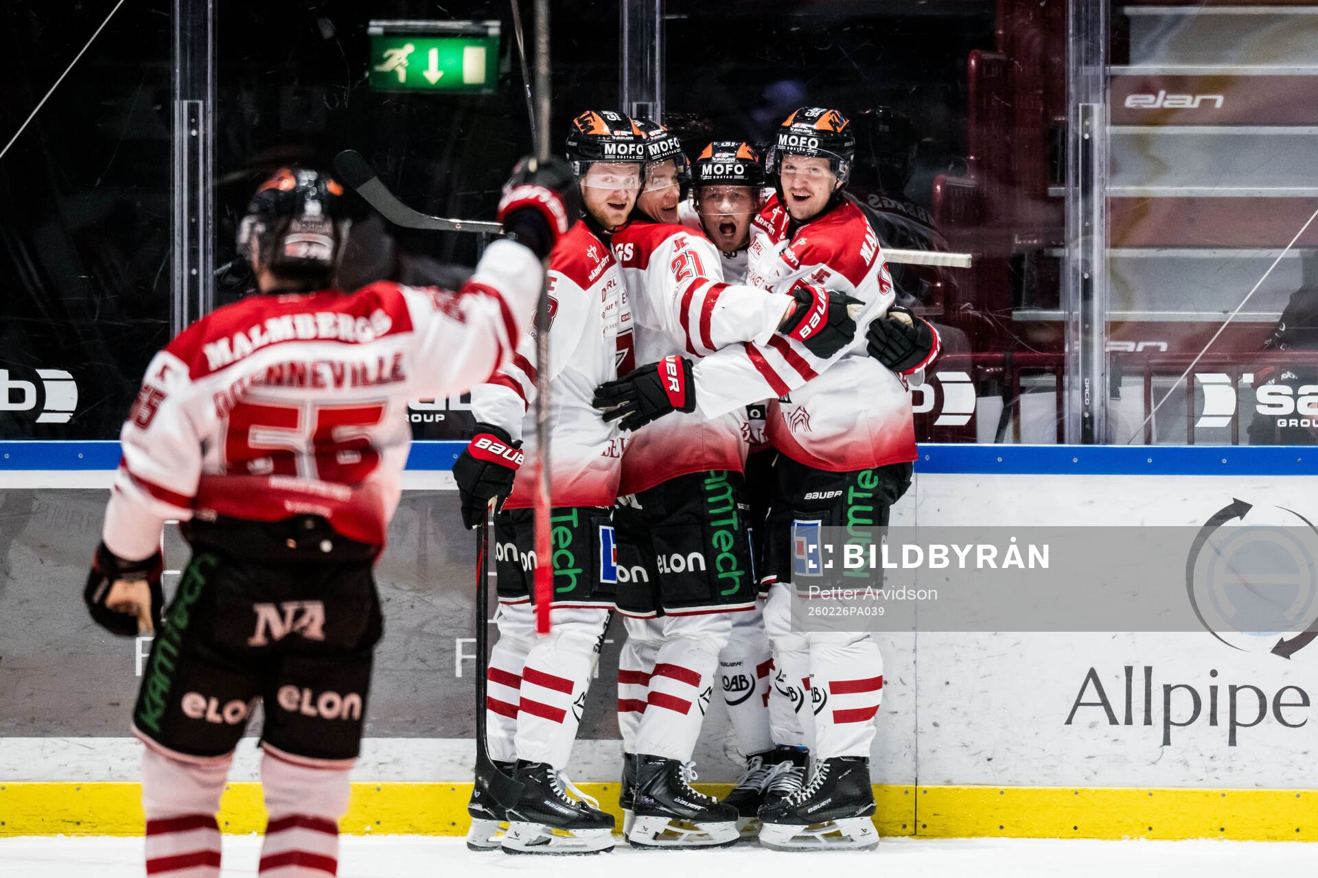 Örebros Kalle Kossila jublar