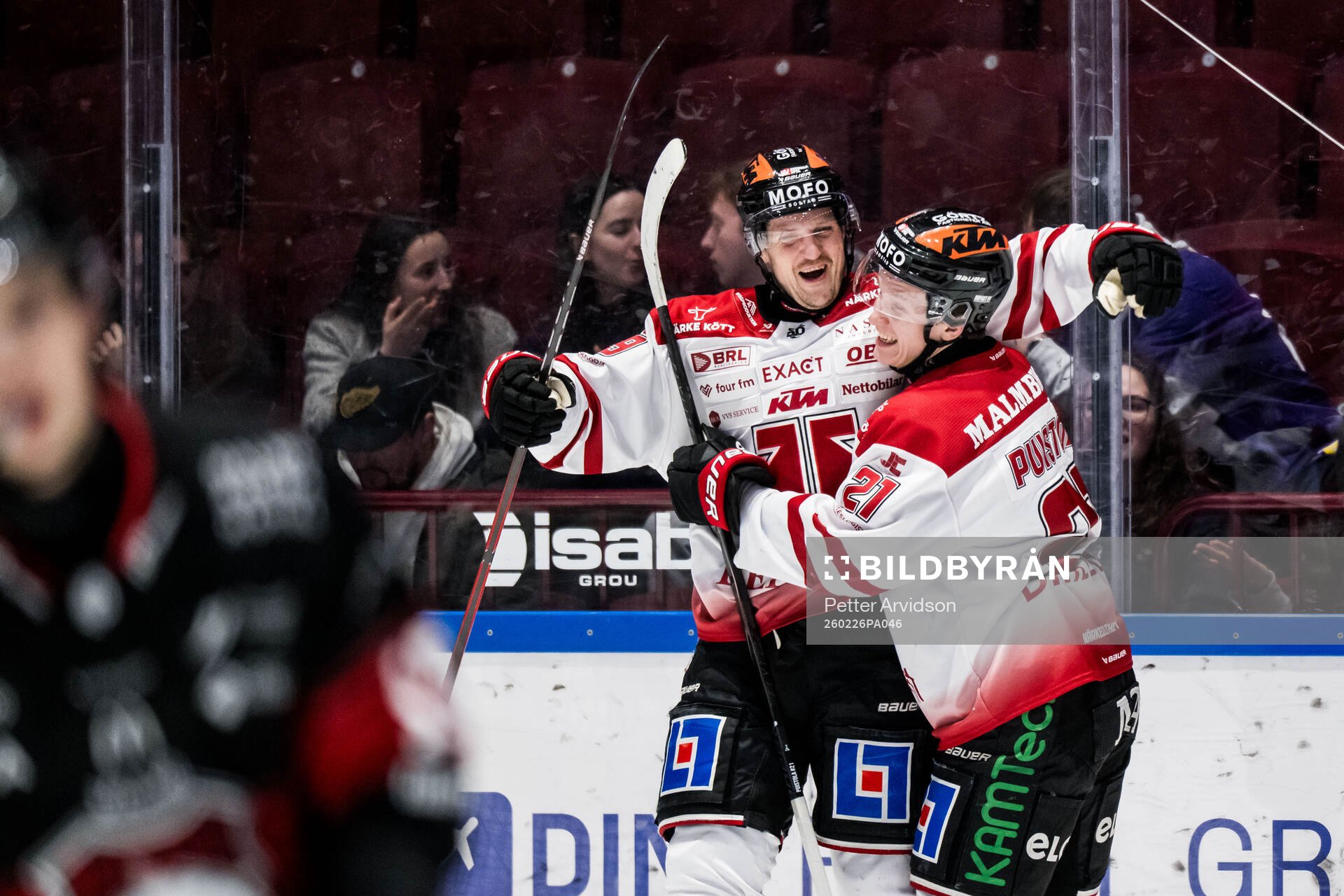 Örebros Patrik Karlkvist och Patrik Puistola jublar