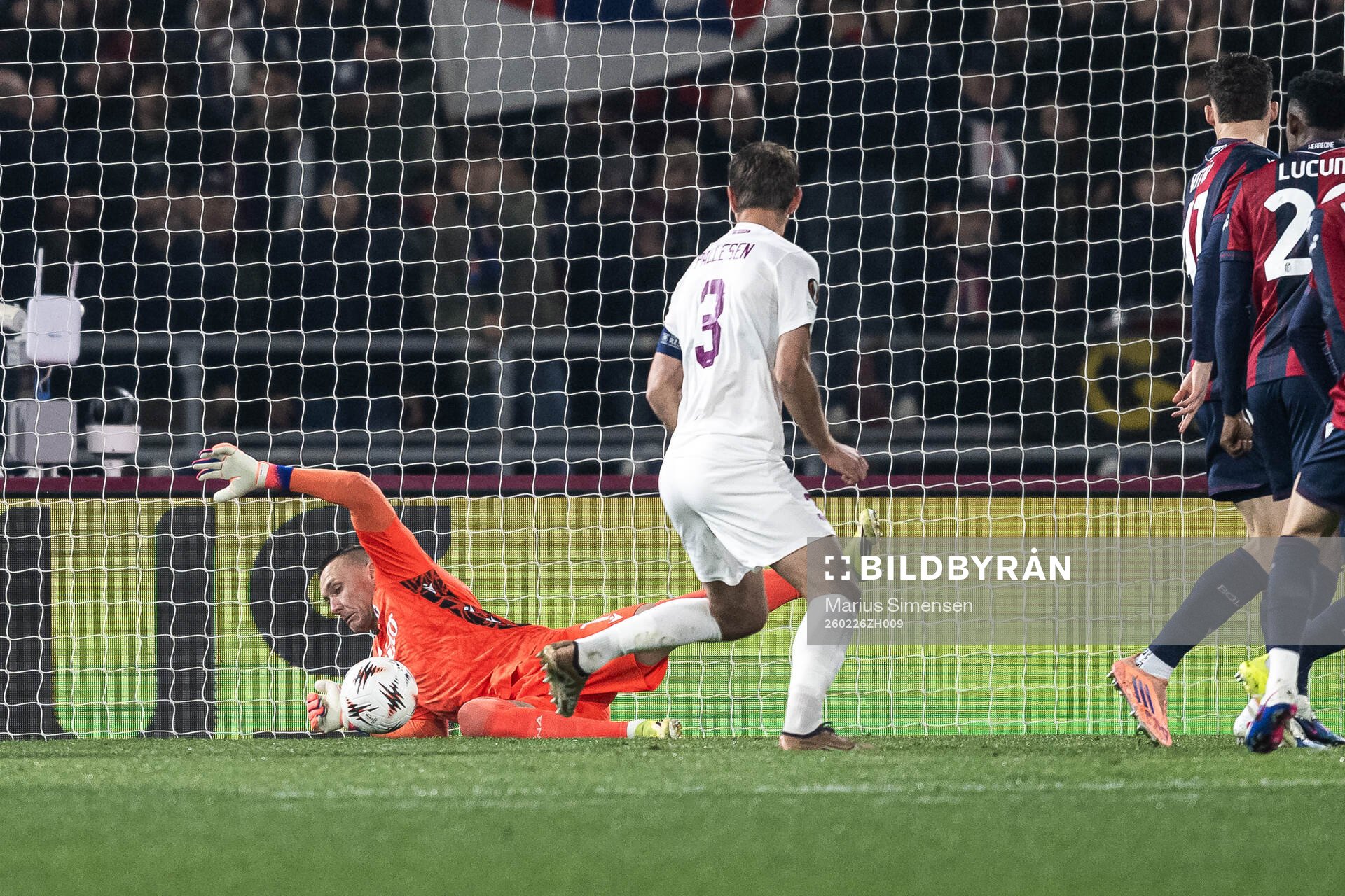 Goalkeeper Łukasz Skorupski of Bologna