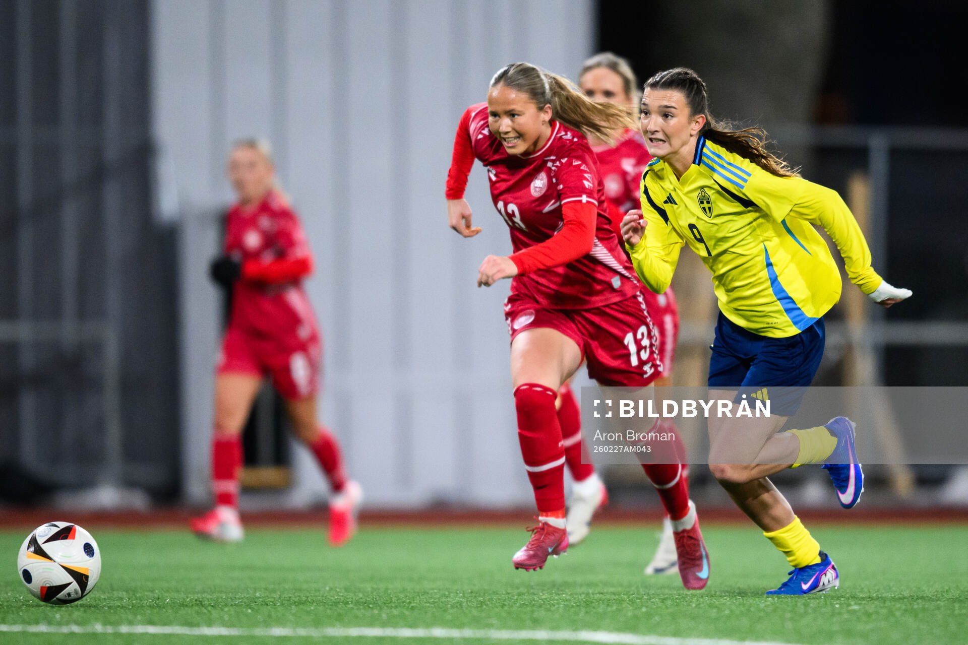 Danmarks Caroline Haar Ahle och Sveriges Rona Krasniqi