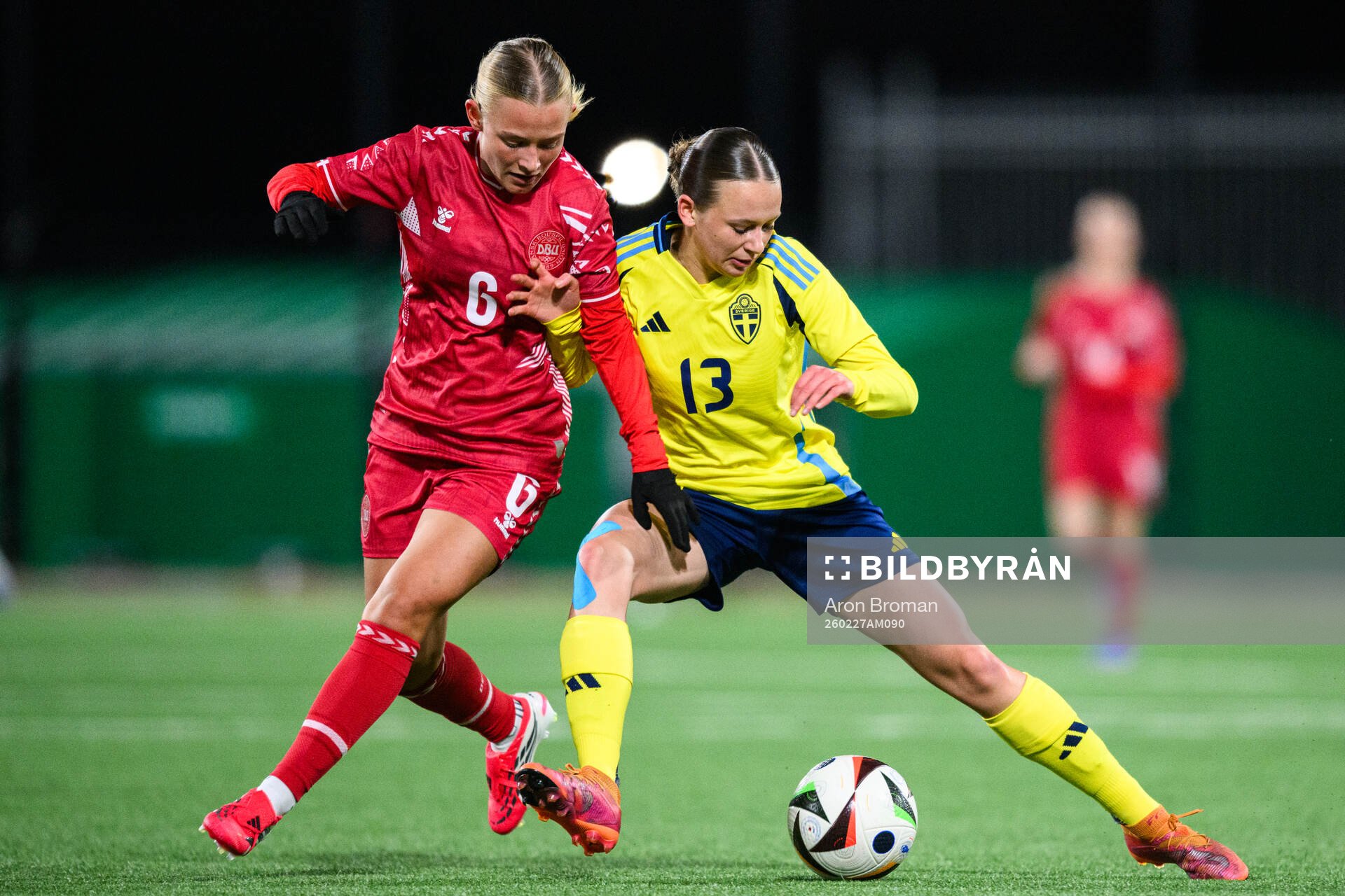 Danmarks Astrid Engsig-Karup och Sveriges Lovisa Breland