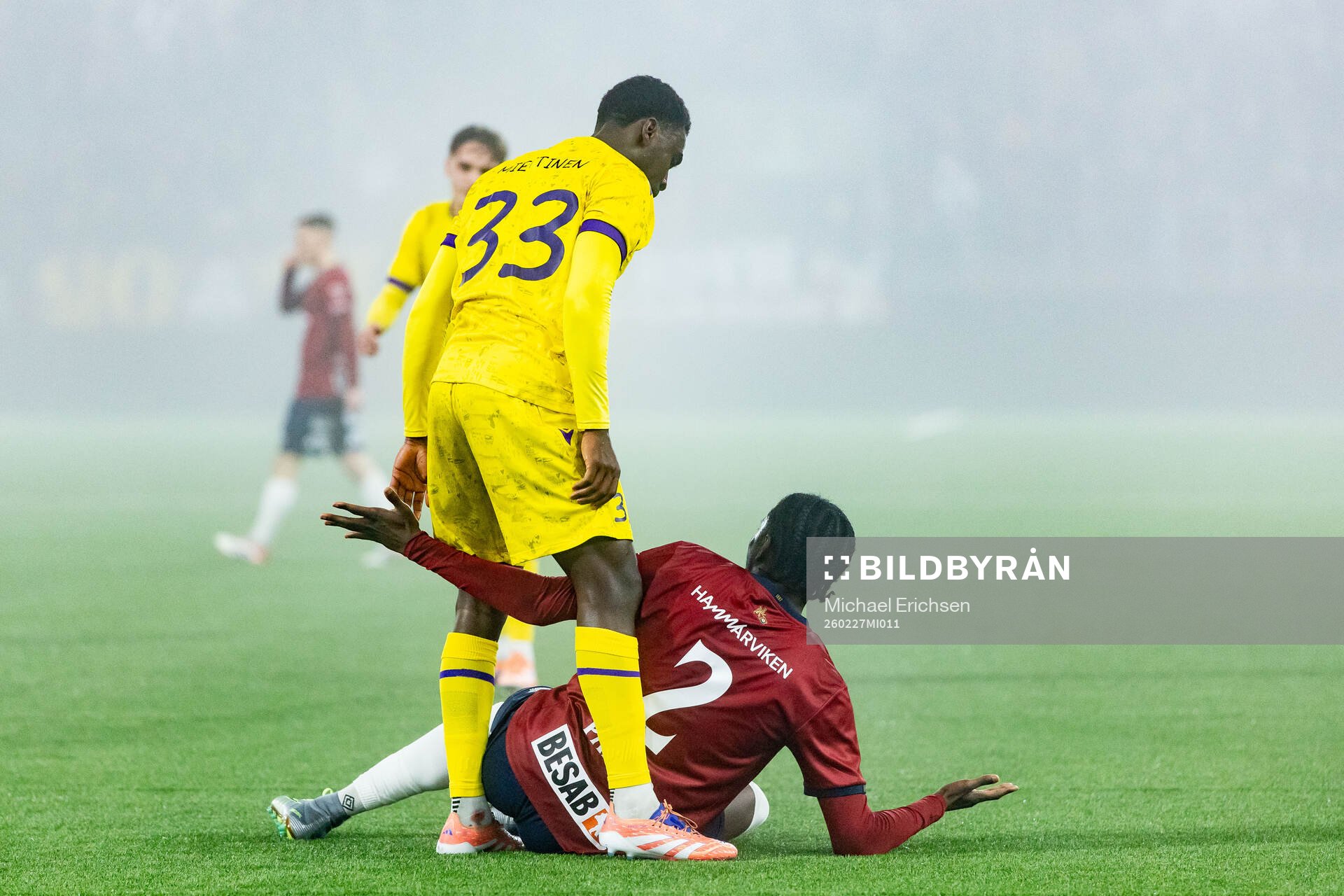 Mjällbys Tony Miettinen och Örgrytes Michael Parker