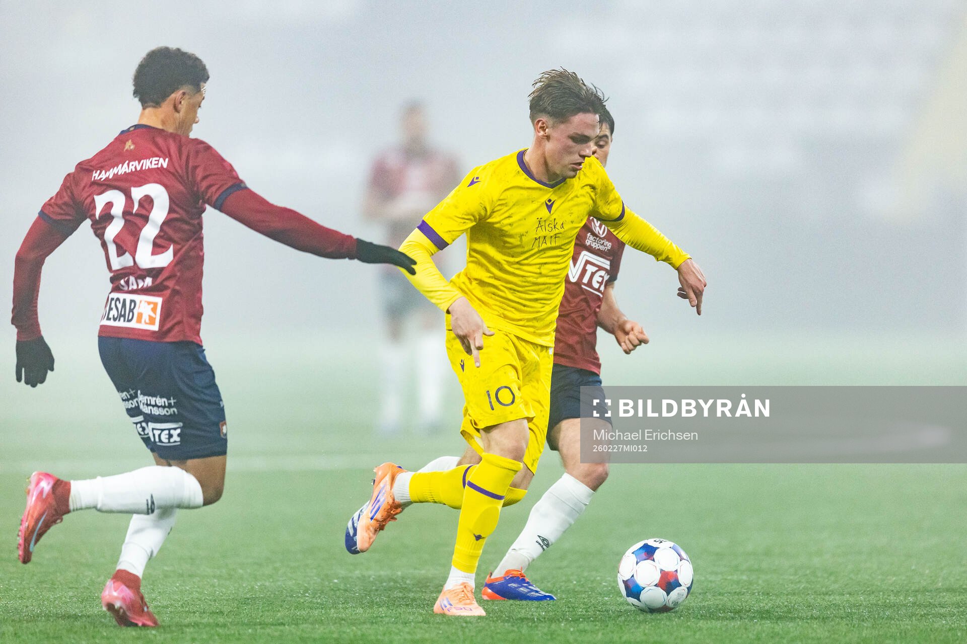 Örgrytes Tobias Sana och Mjällbys Jeppe Kjaer