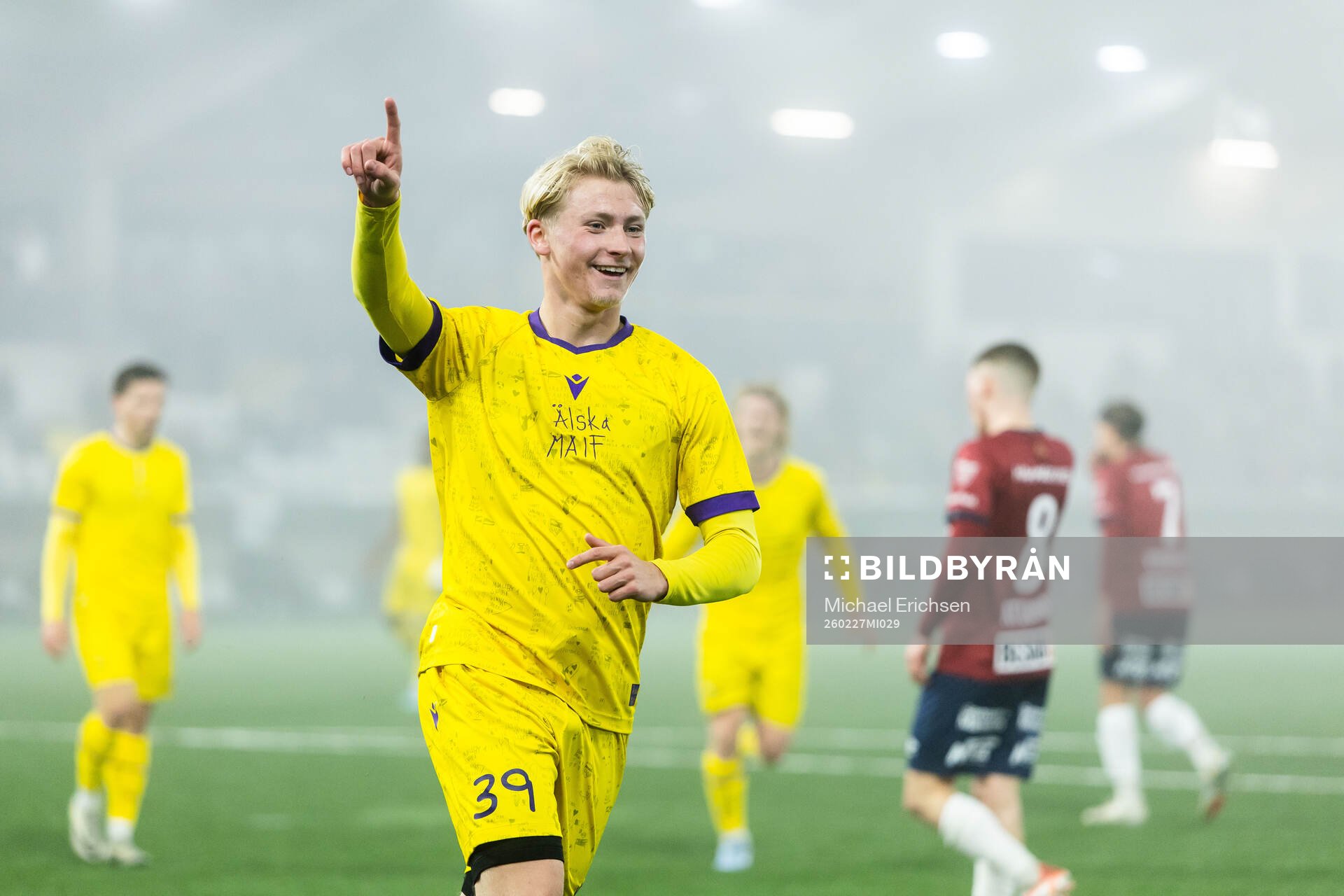 Mjällbys Romeo Leandersson jublar