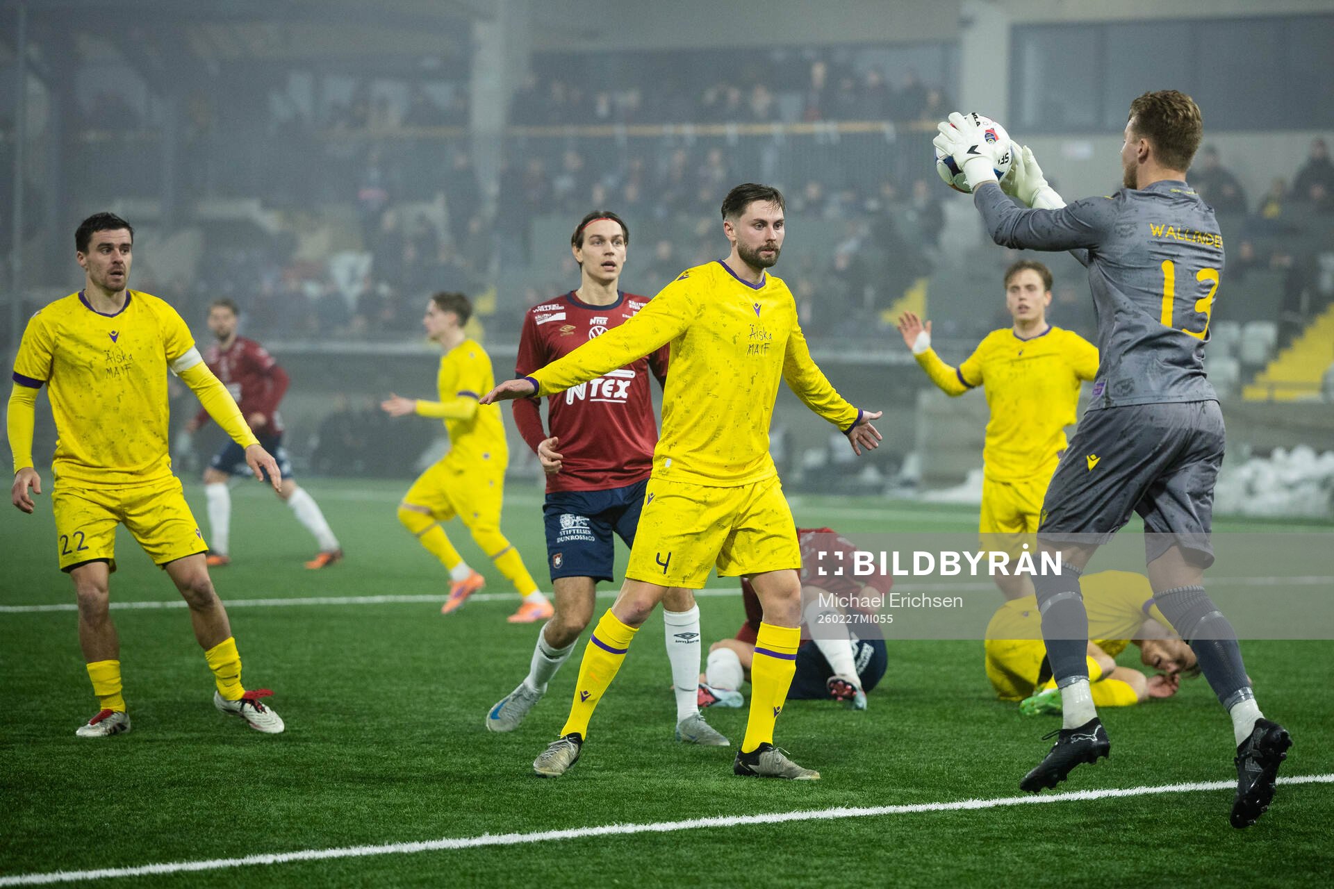 Mjällbys Jesper Gustavsson, Axel Norén och målvakt Robin