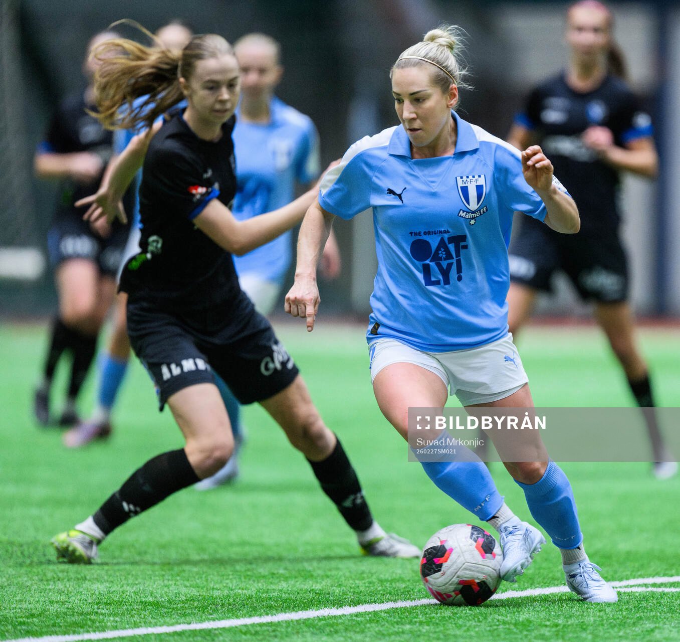 Växjö DFFs Elin Nilsson och Malmö FFs Mia Persson