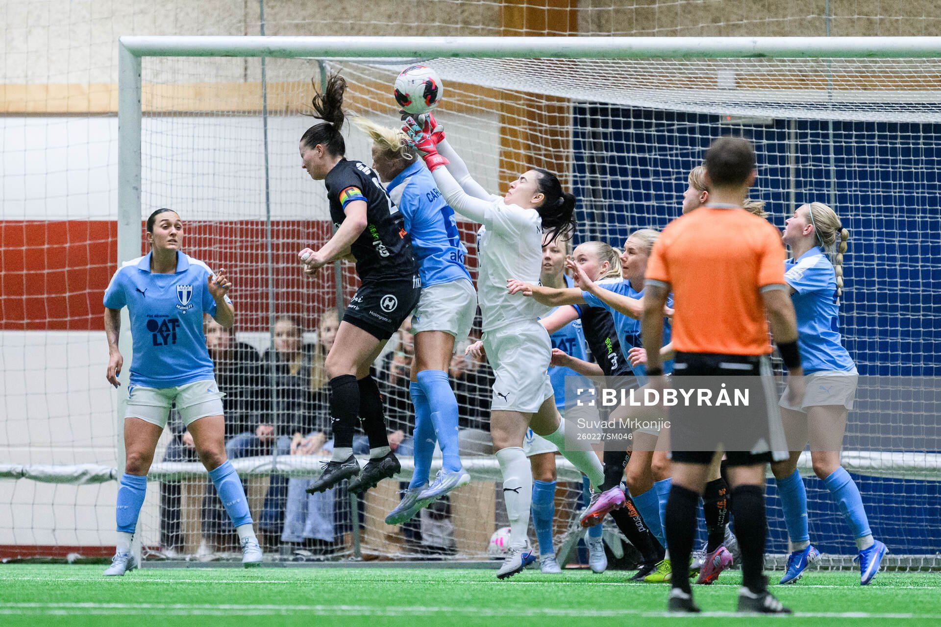 Växjö DFFs Josefin Harrysson mot Malmö FFs Wilma