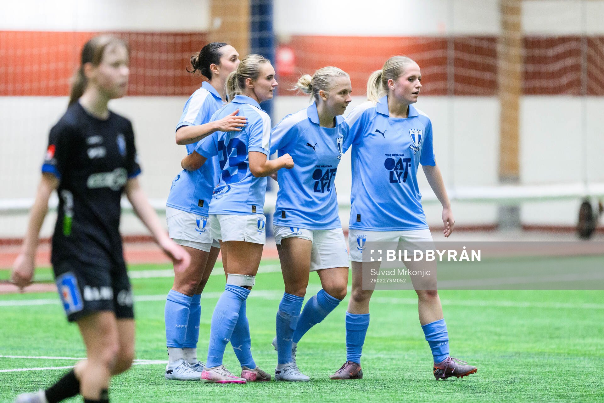 Malmö FFs Nathalie Hoff Persson jublar med lagkamrater