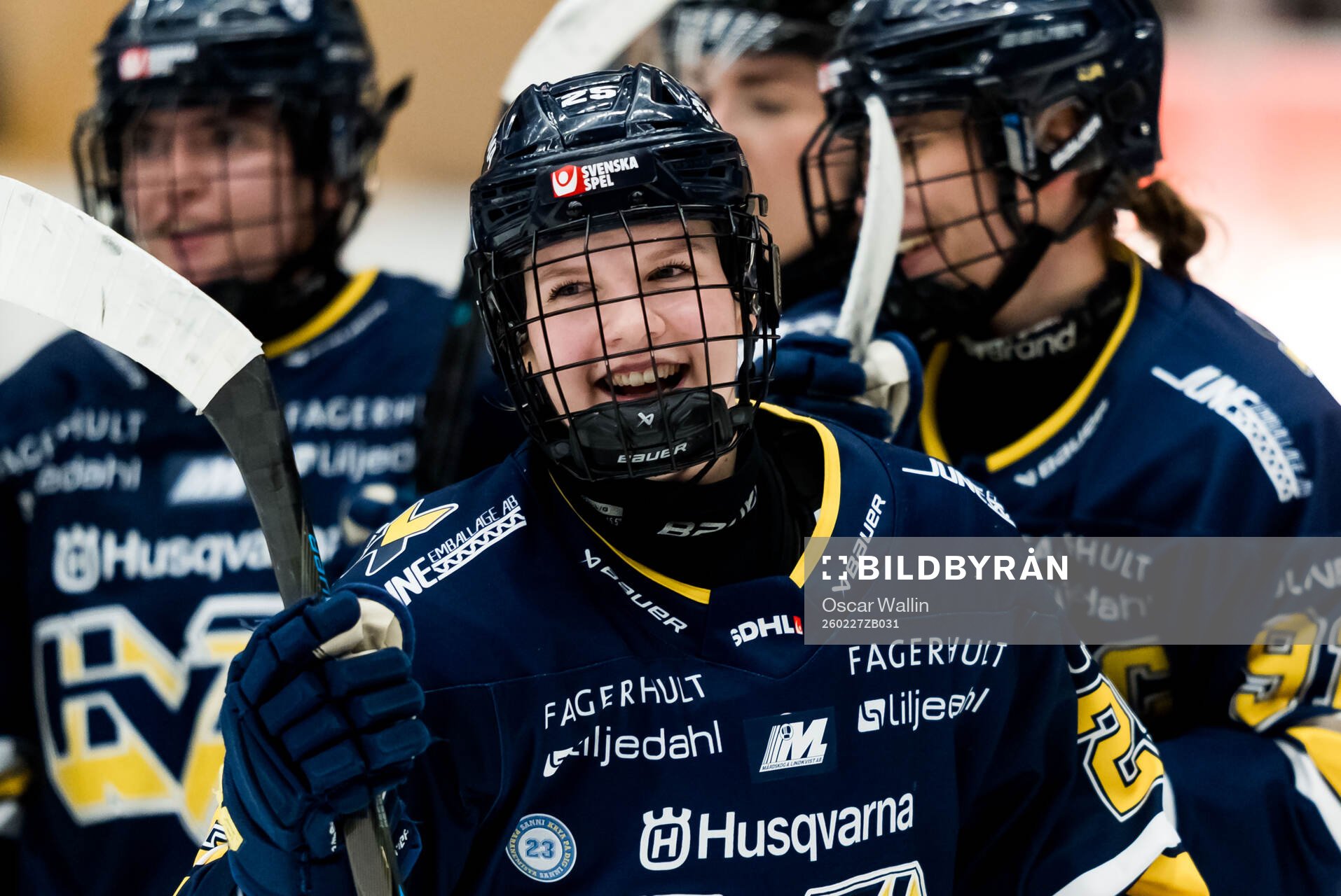 HV71s Alva Johansson jublar