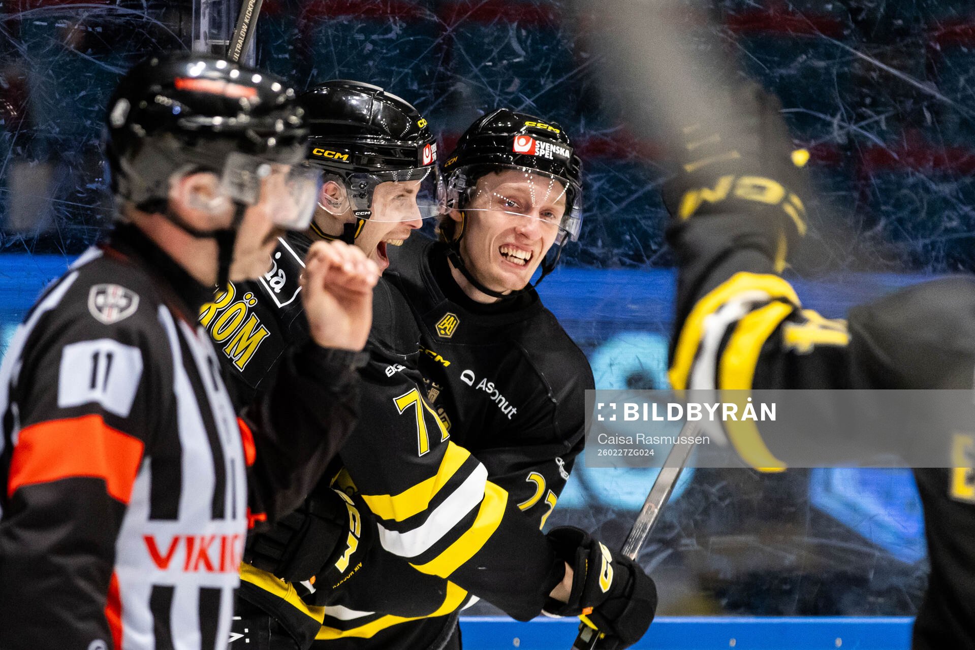 AIKs spelare jublar
