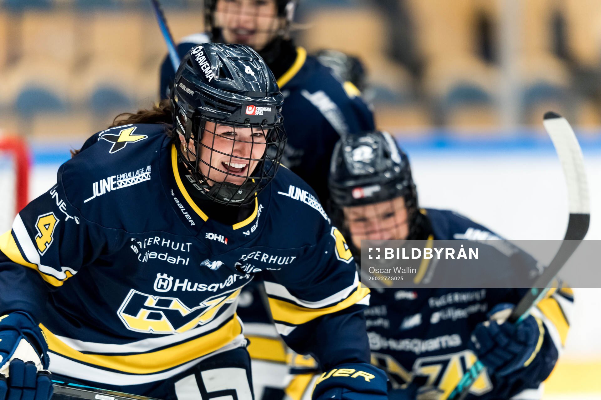 HV71s Julia Shaunessy jublar