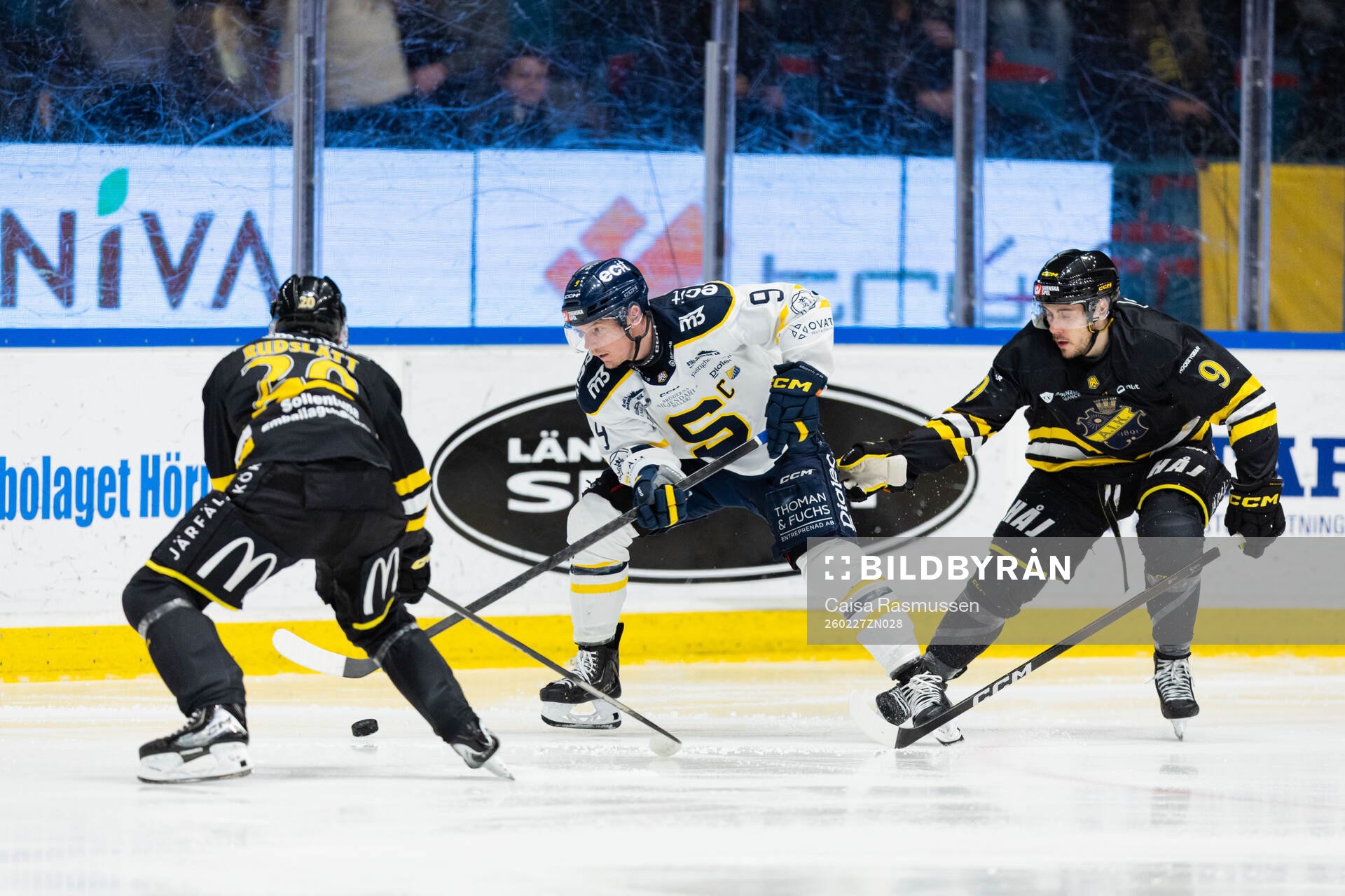 AIKs Rasmus Rudslätt, Södertäljes Patrik Zackrisson och