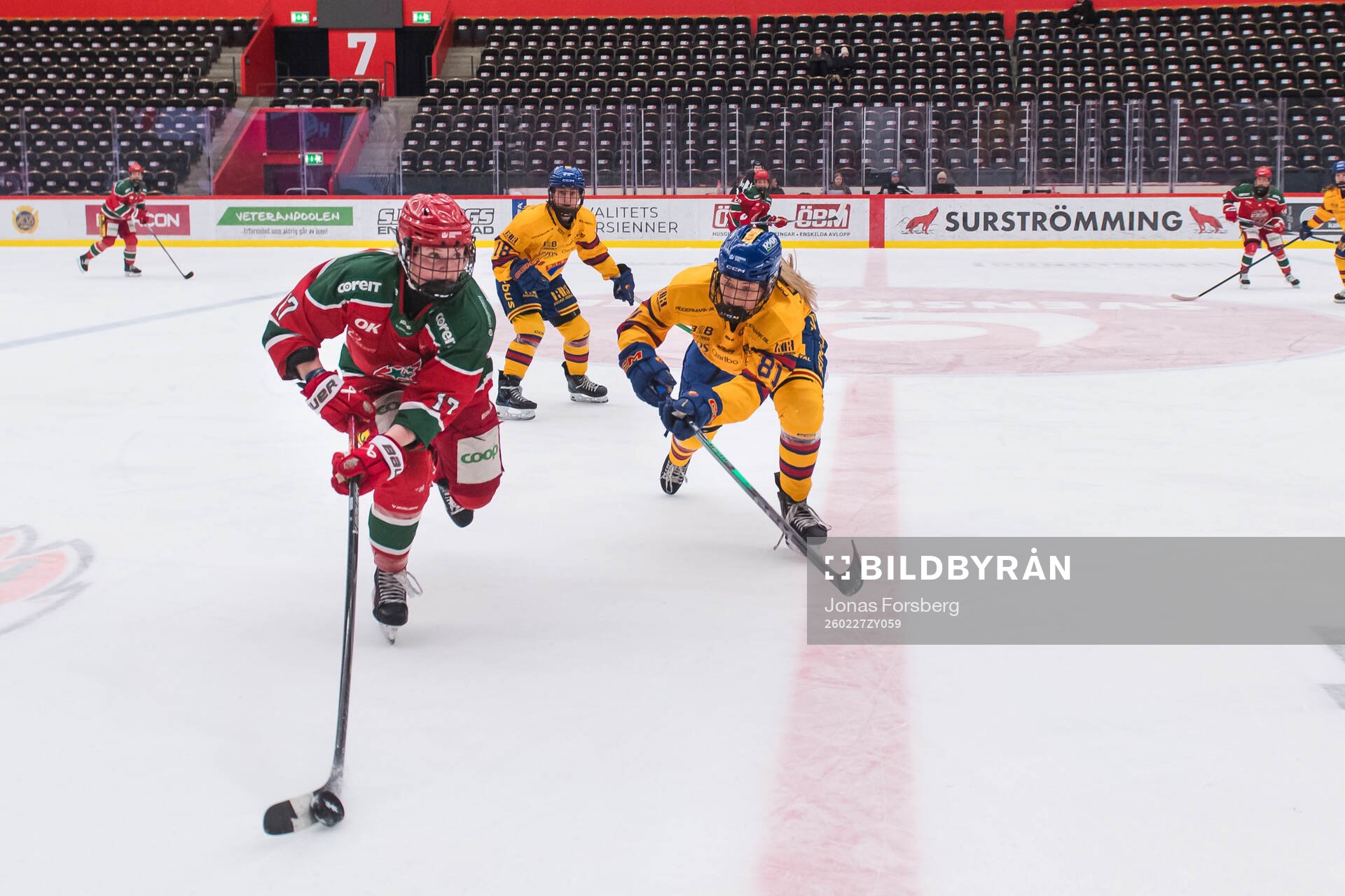 Modos Sarah Marchand och Djurgårdens Isabelle Leijonhielm