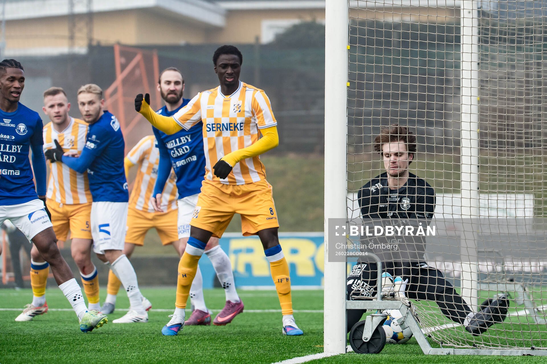 IFK Göteborgs Noah Tolf (ej i bild) gör 0-2 bakom