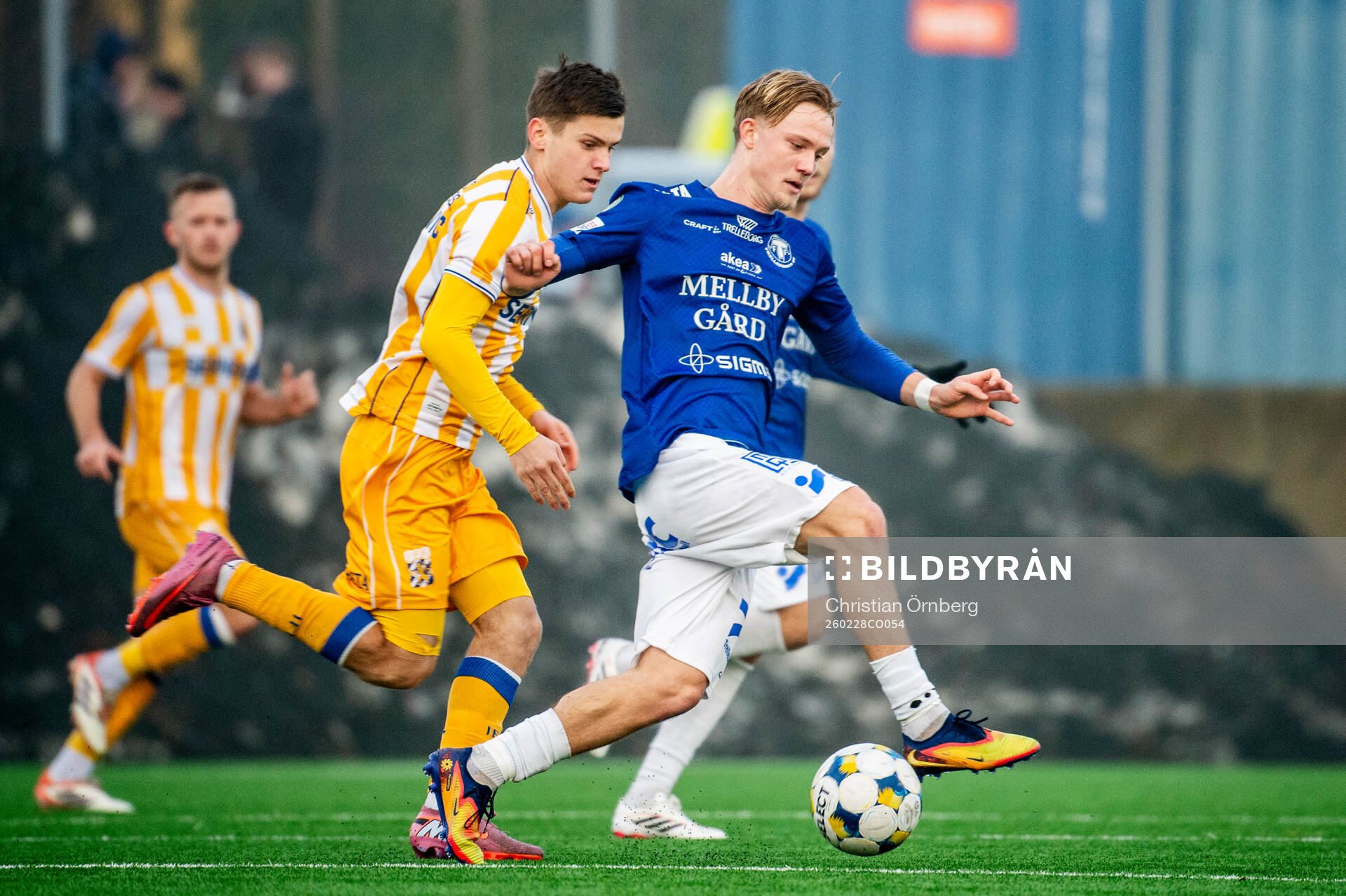 IFK Göteborgs Leo Radakovic och Trelleborgs Gustav