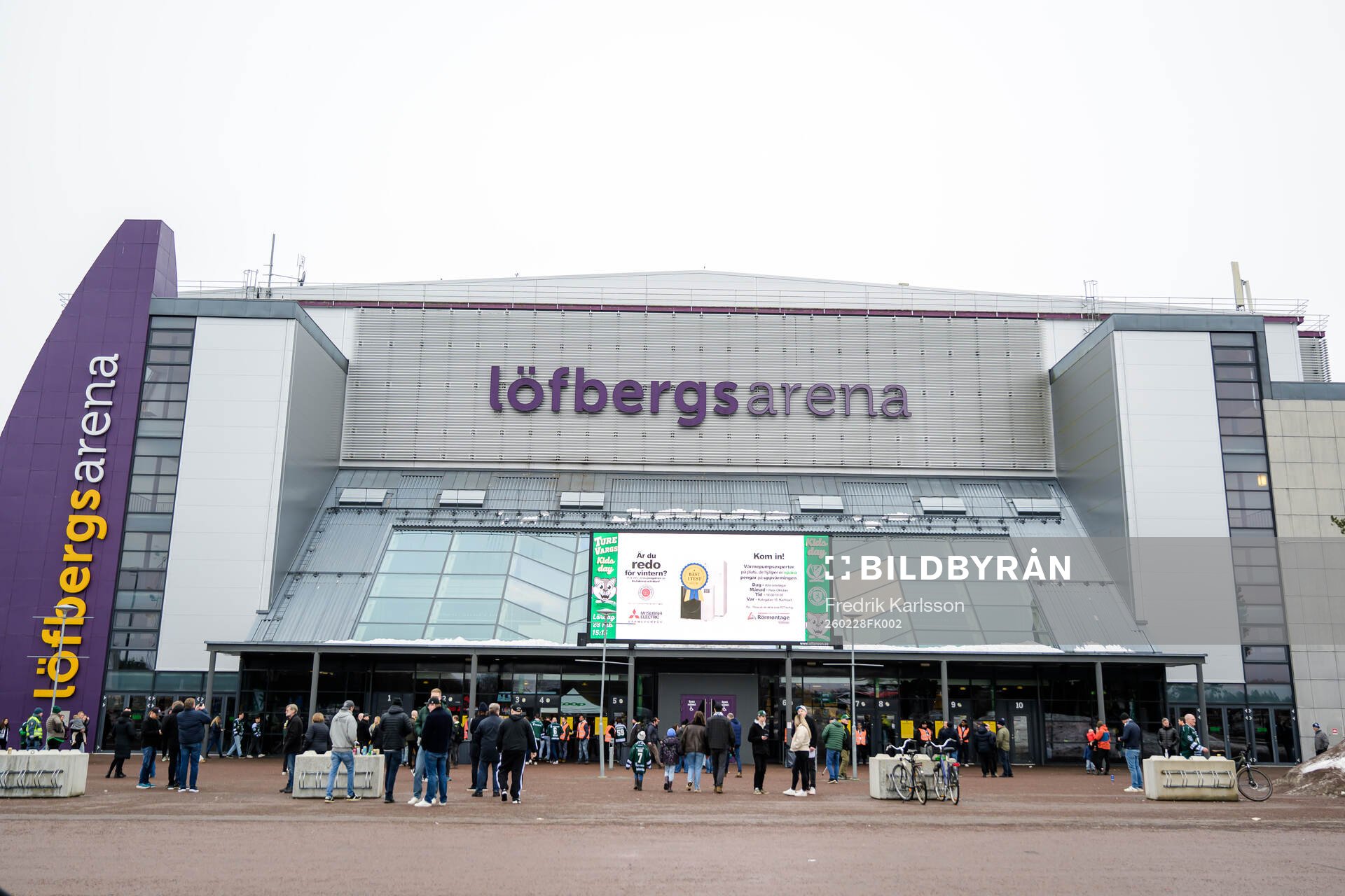 Exteriör av Löfbergs Arena