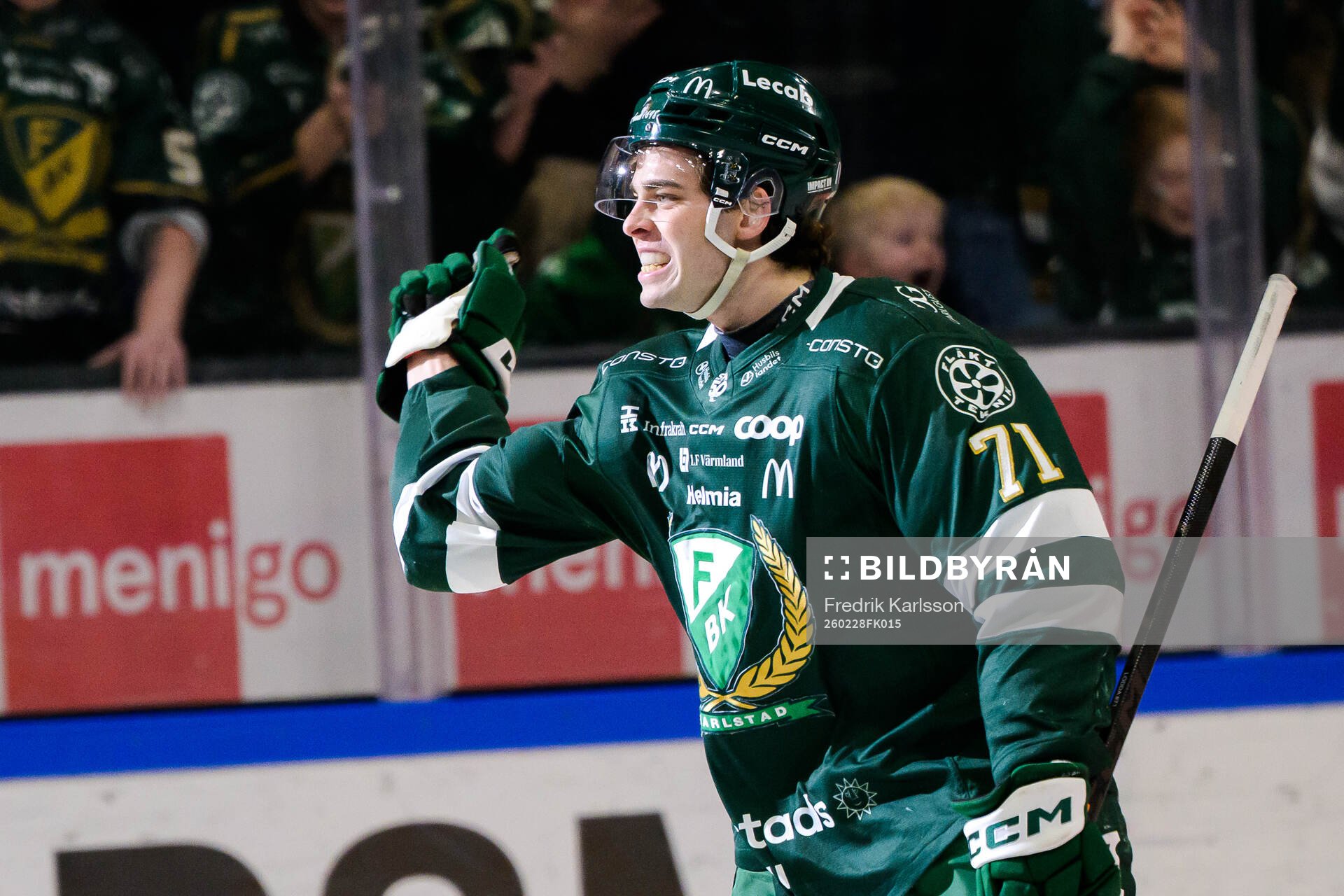Färjestads Viktor Lodin jublar